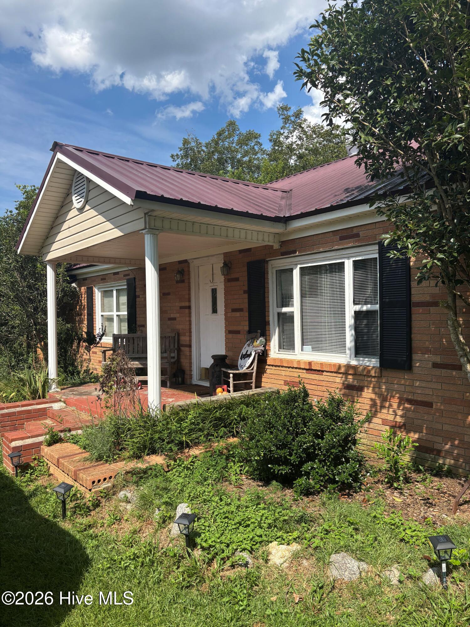 6083 Highway 171 S Property Photo 1
