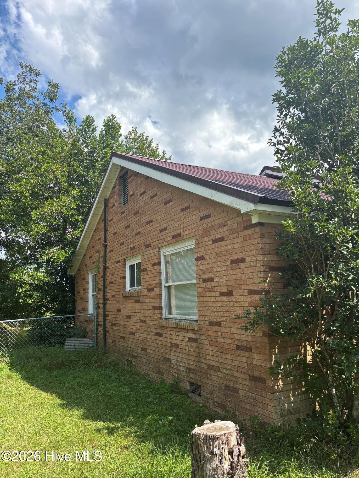 6083 Highway 171 S Property Photo 11
