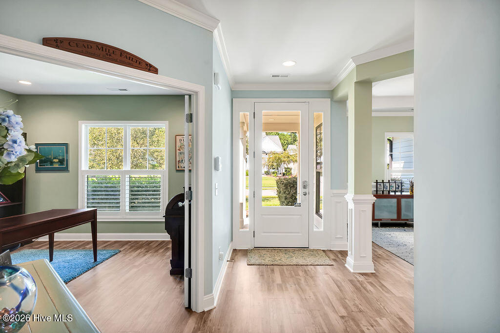 2017 Forest View Circle Property Photo 4