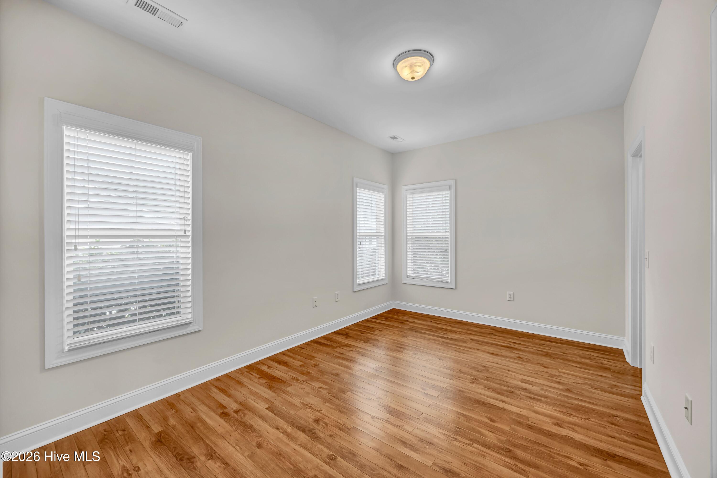 131 Myrtle Avenue Property Photo 16