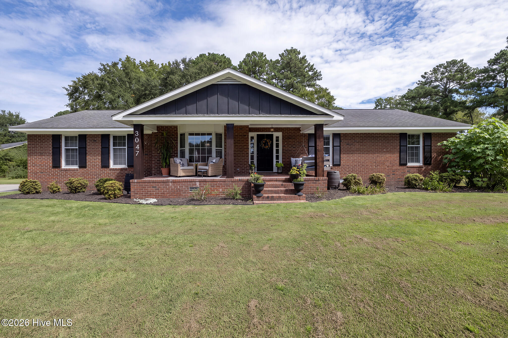 3047 Bridle Path Property Photo 8