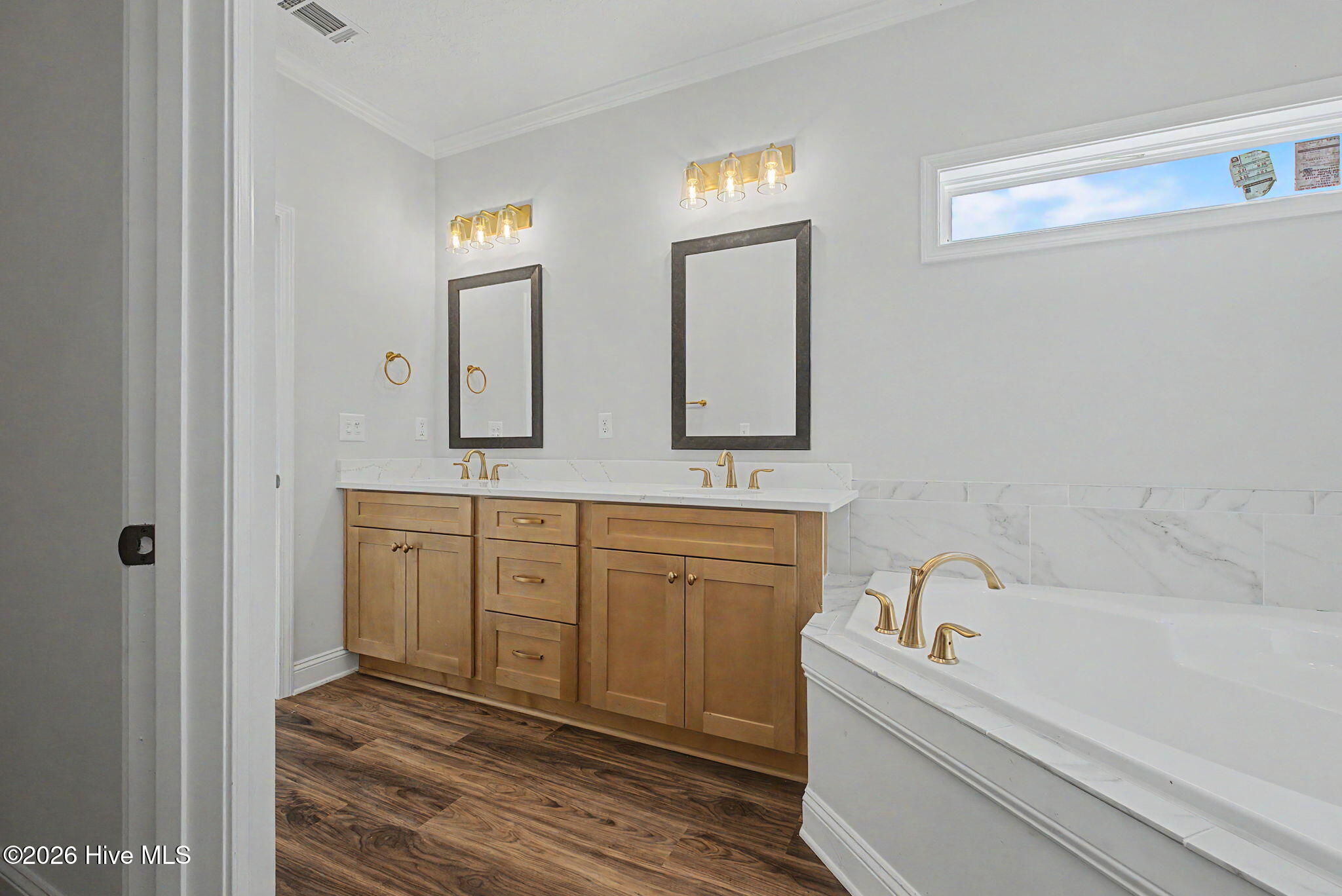 2044 Obsidian Court Property Photo 27