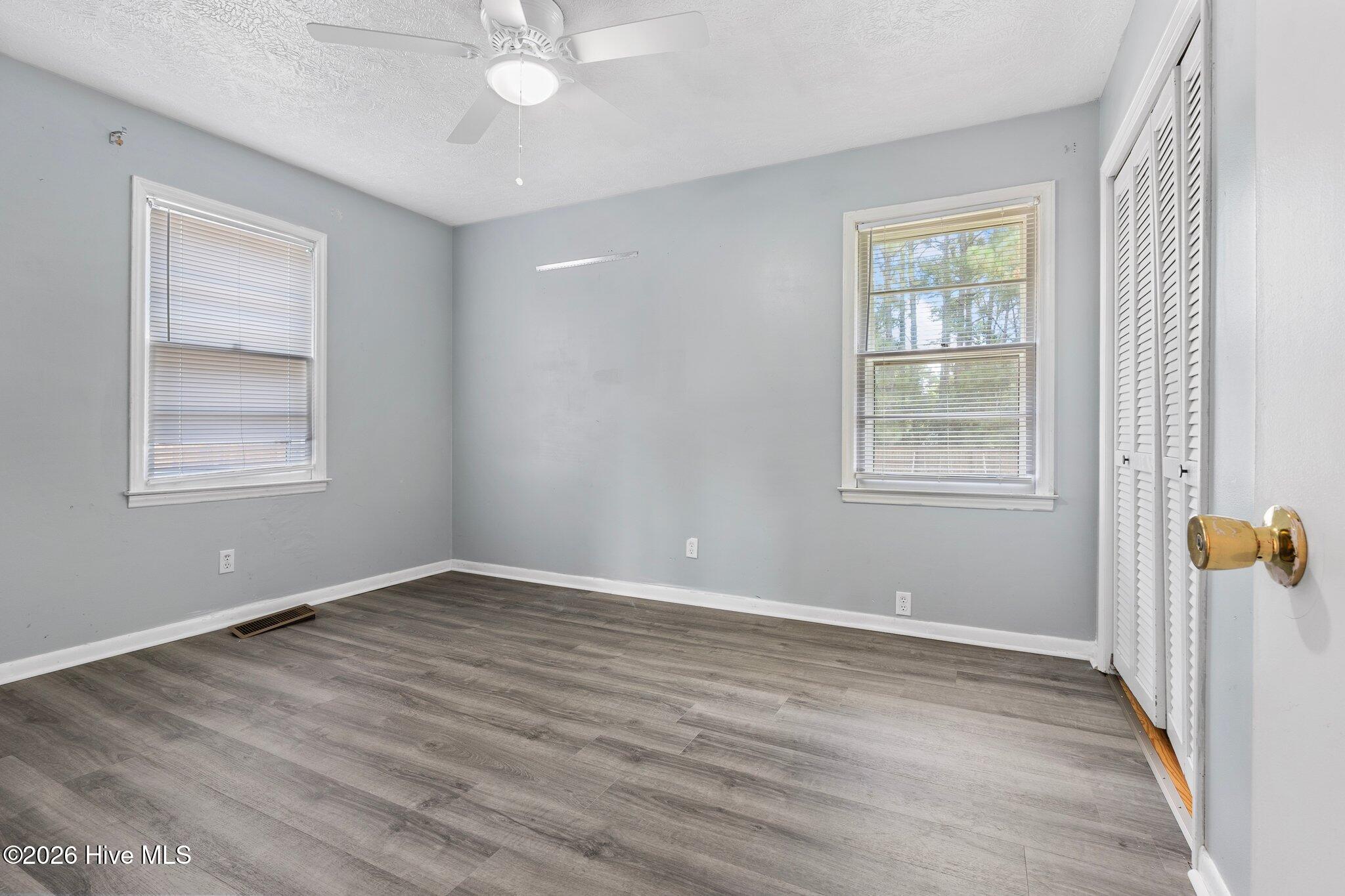 1708 N Poplar Street Property Photo 10