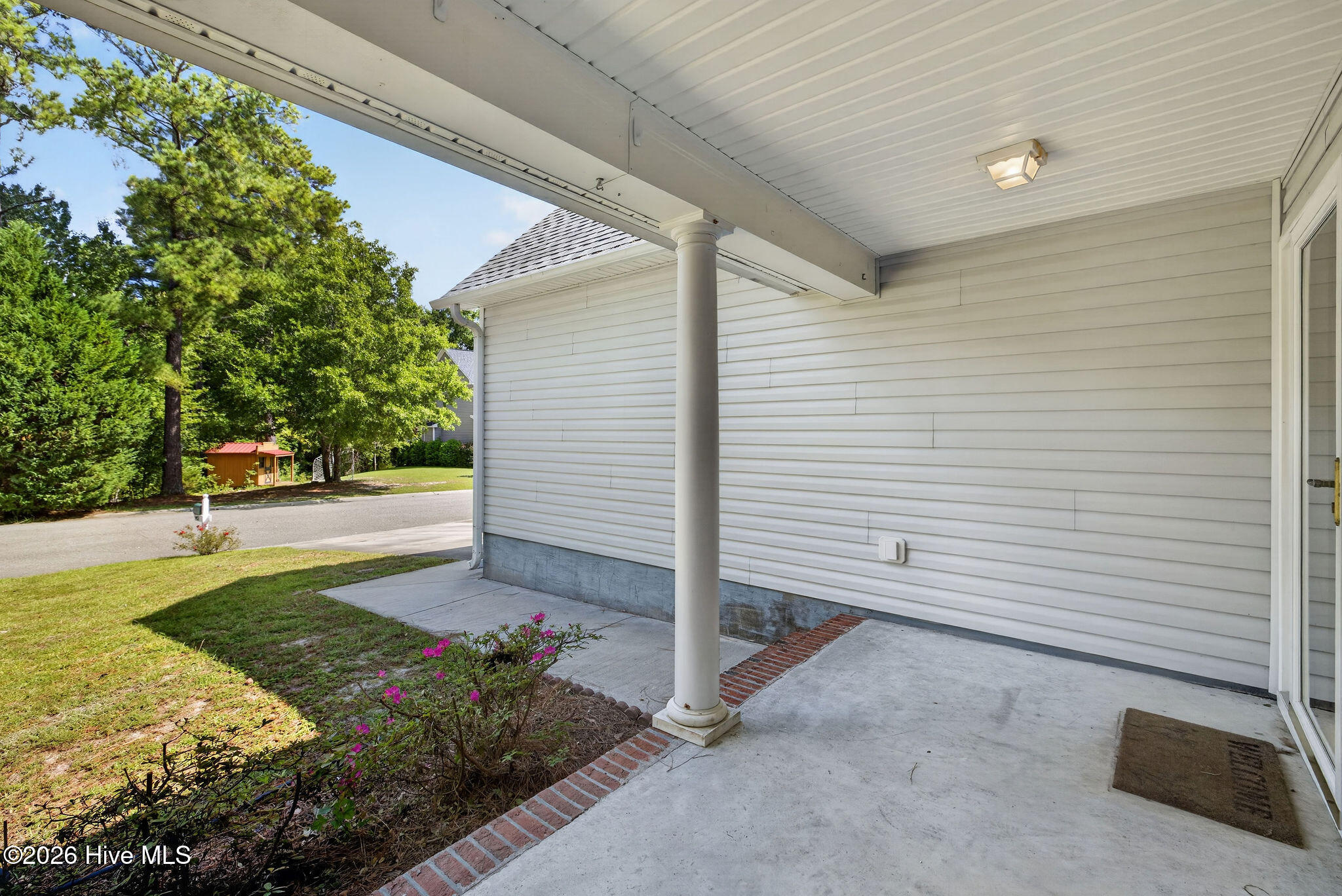 9451 Cottonwood Lane Se Property Photo 6