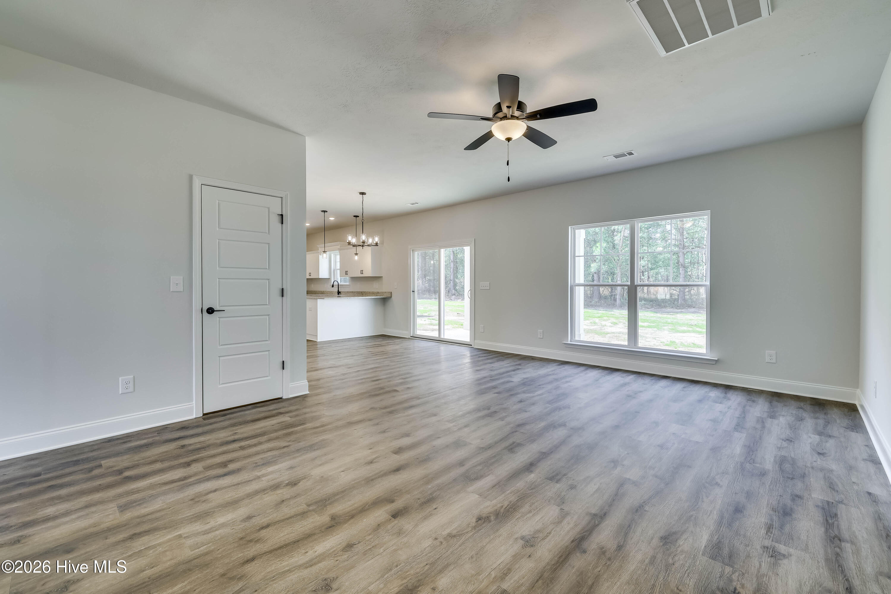 827 Sweetgrass Circle Property Photo 12