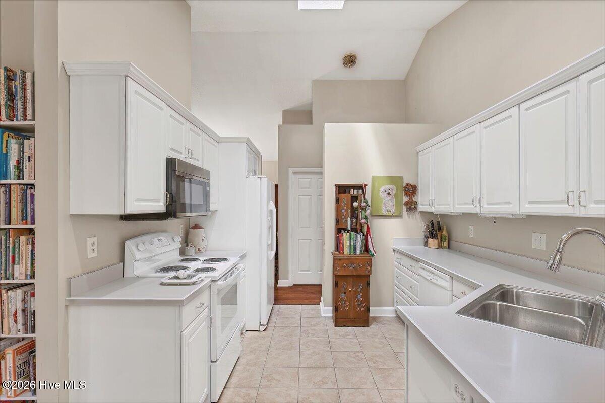 2 Winding Trail Property Photo 15