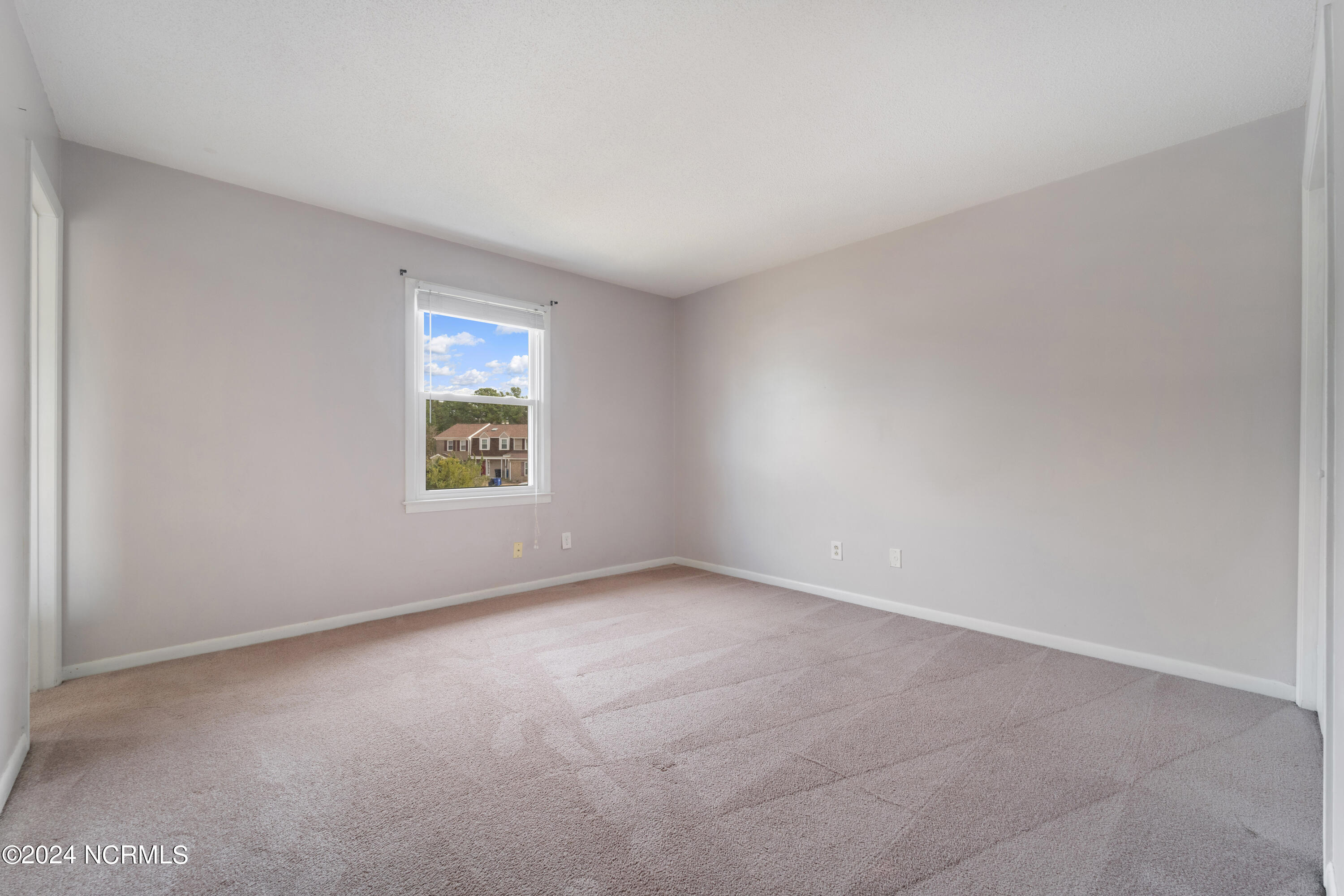 123 Palace Circle Property Photo 8