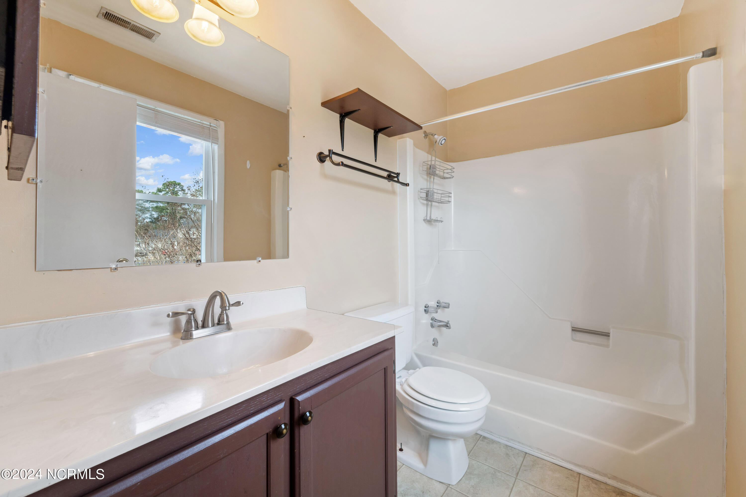 123 Palace Circle Property Photo 10