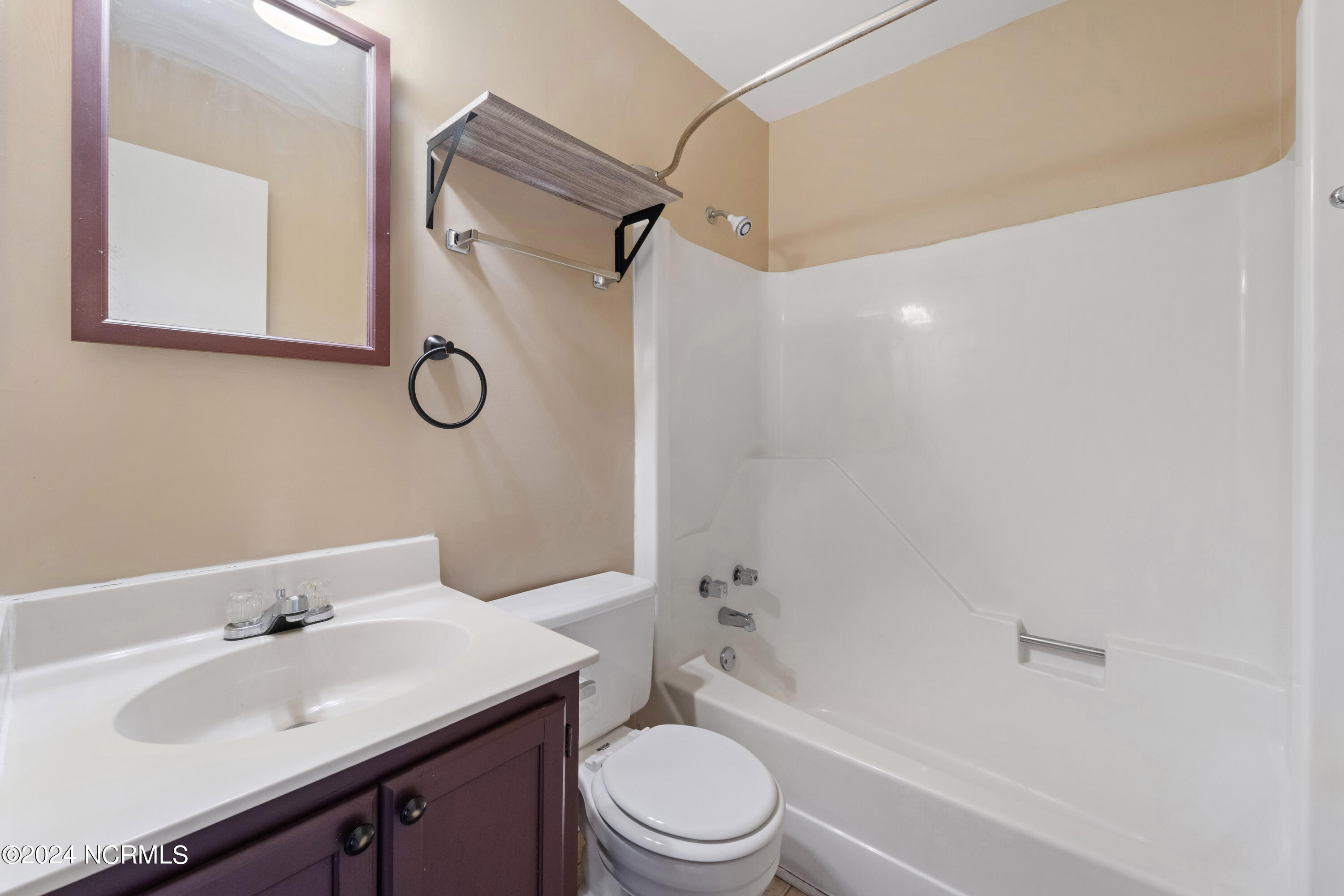 123 Palace Circle Property Photo 12
