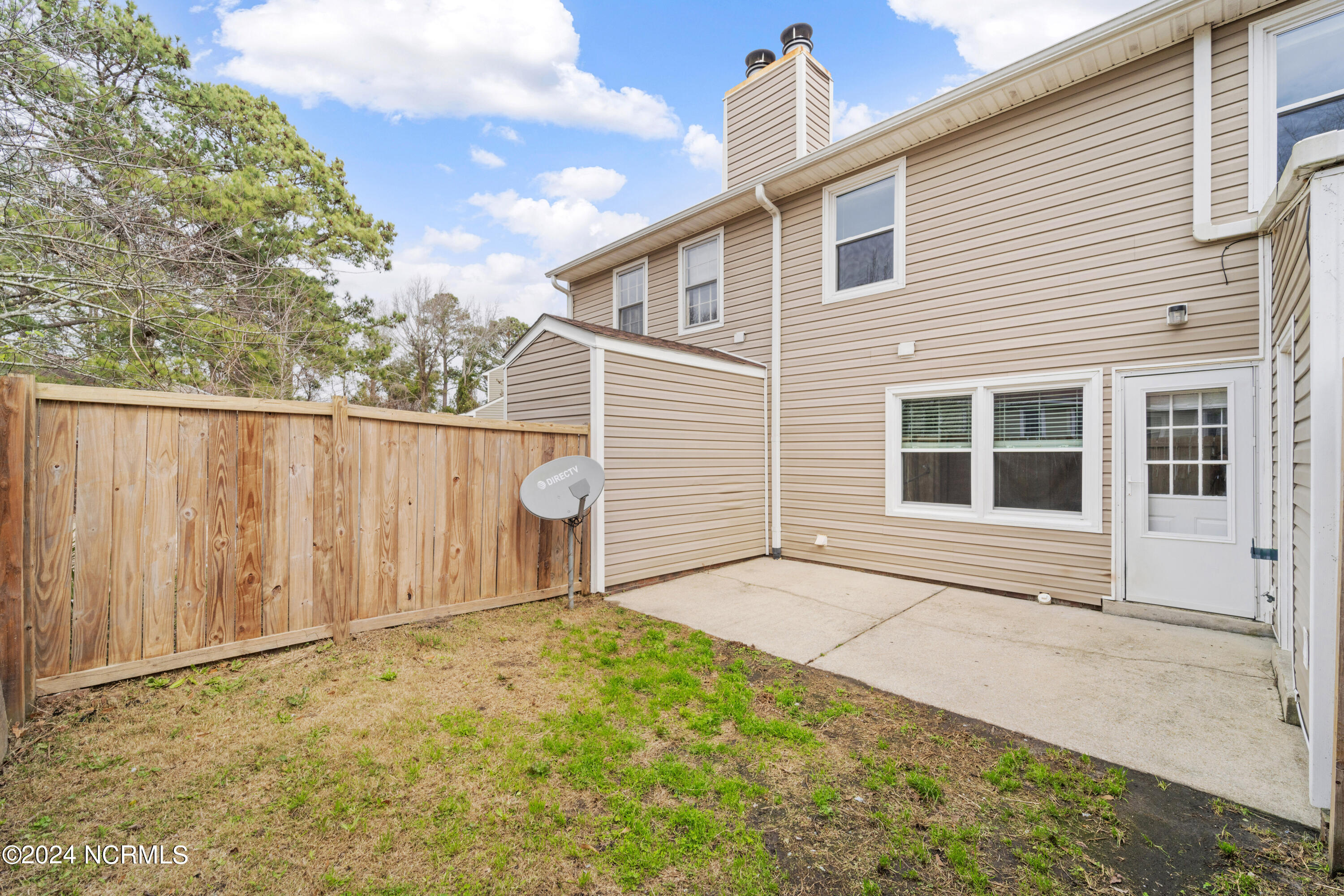 123 Palace Circle Property Photo 15