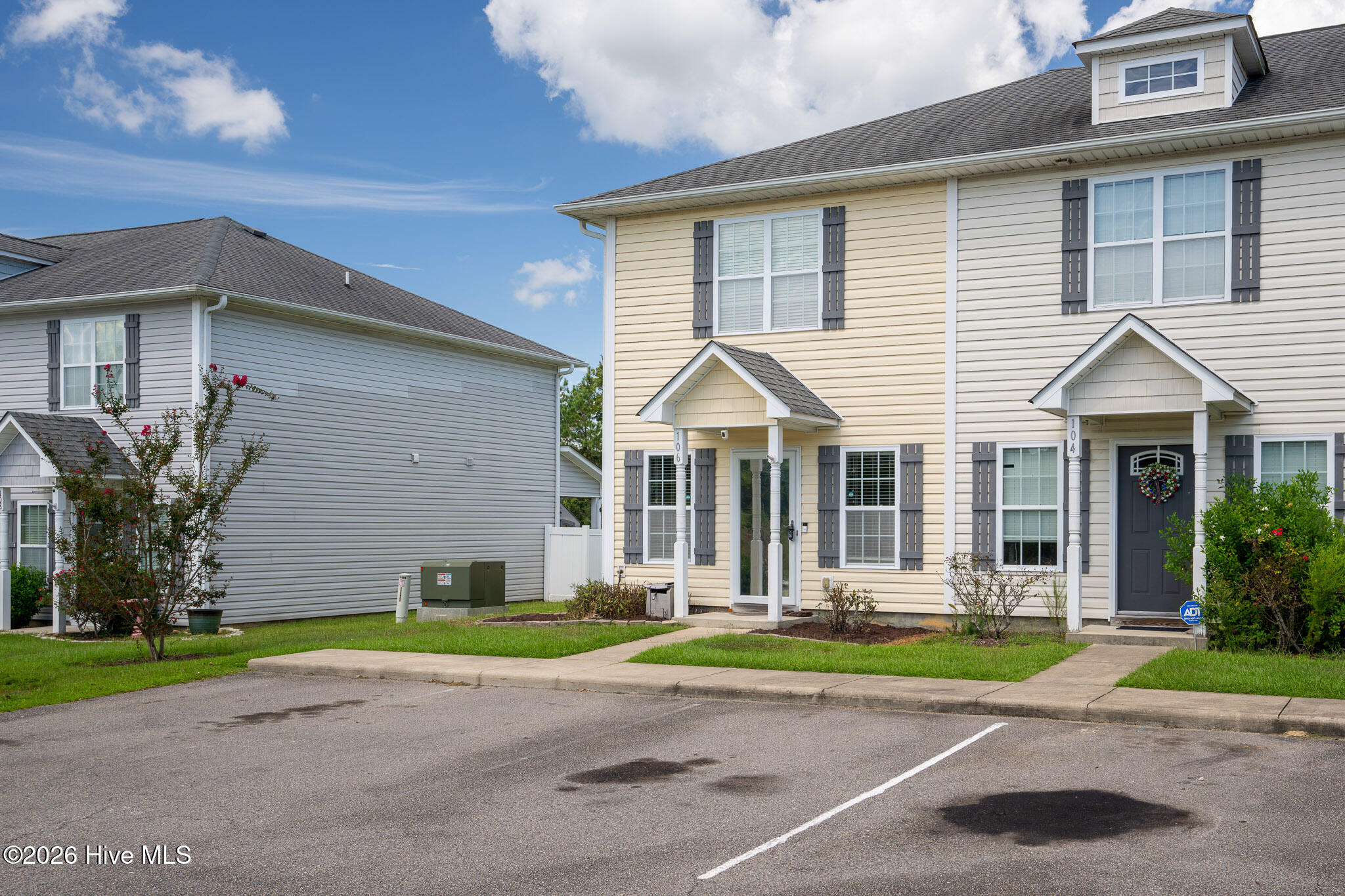 106 Parrot Landing Drive Property Photo 1
