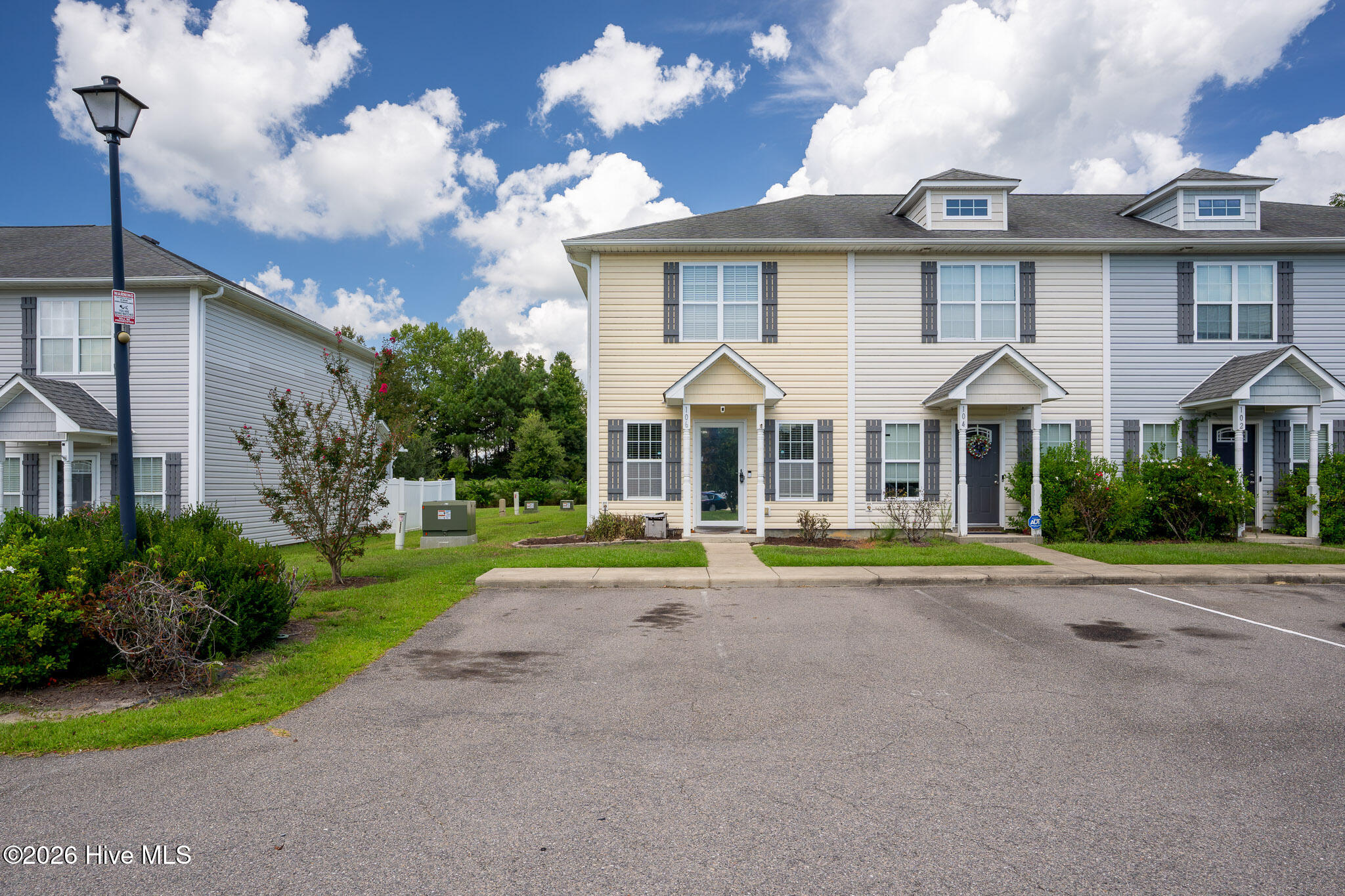 106 Parrot Landing Drive Property Photo 3