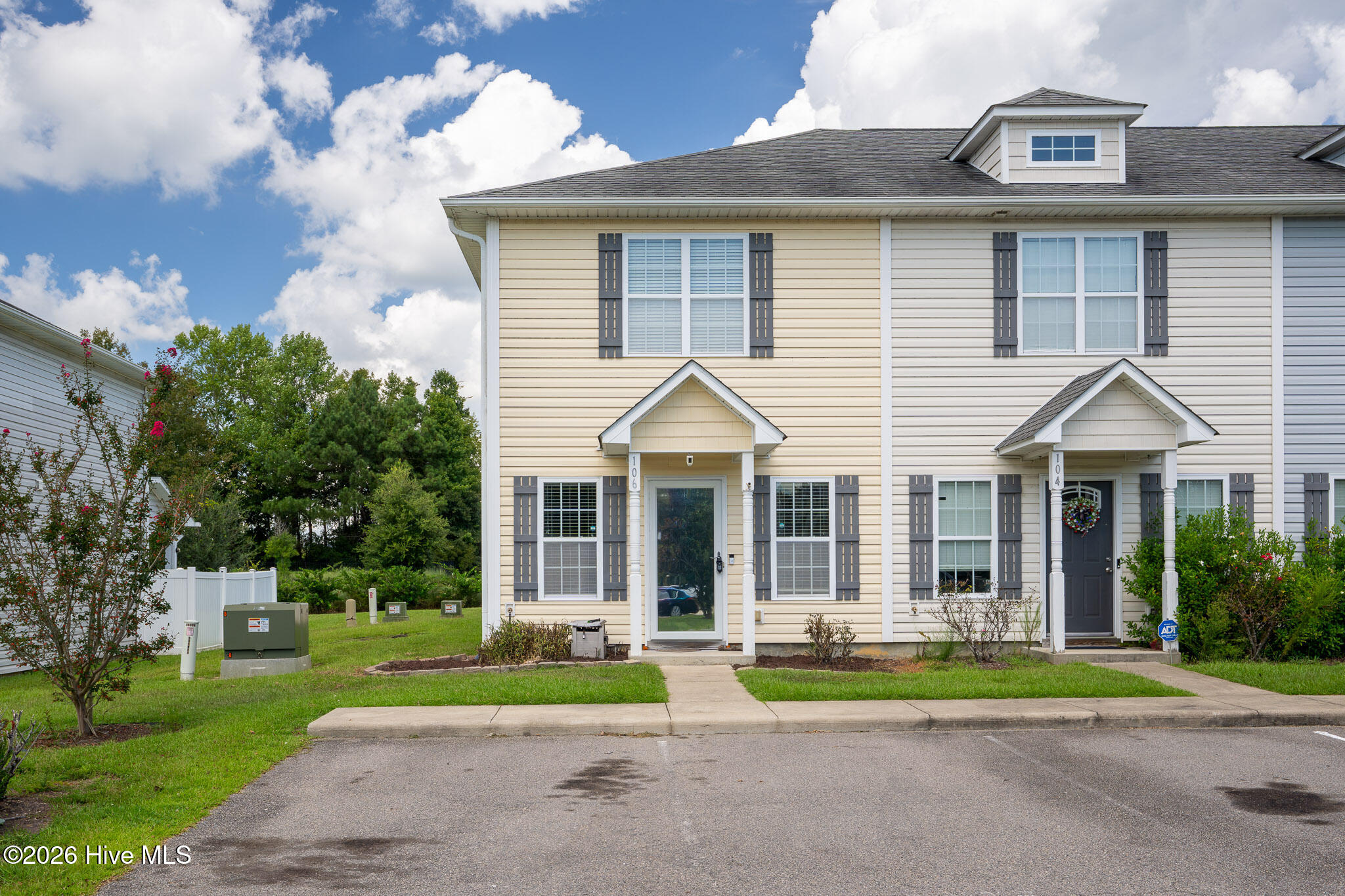 106 Parrot Landing Drive Property Photo 4