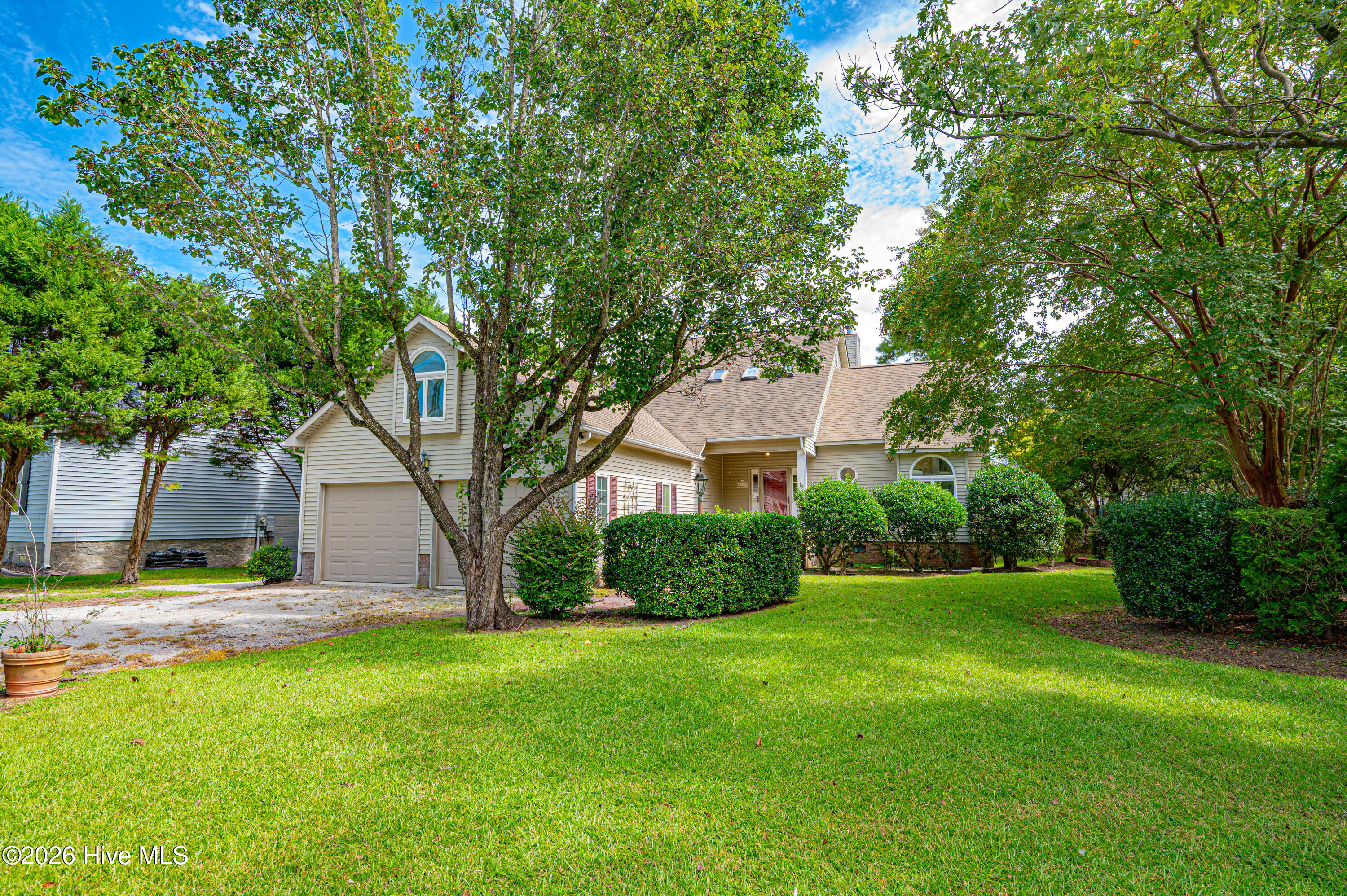 6118 Gondolier Drive Property Photo 6