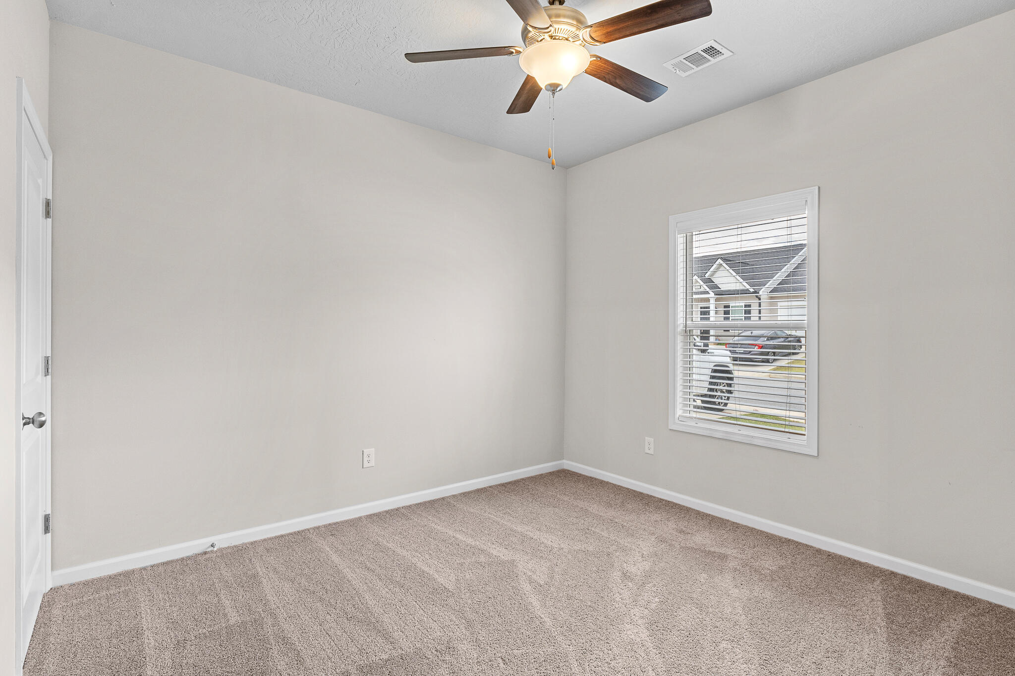 5017 Greer Drive Property Photo 6