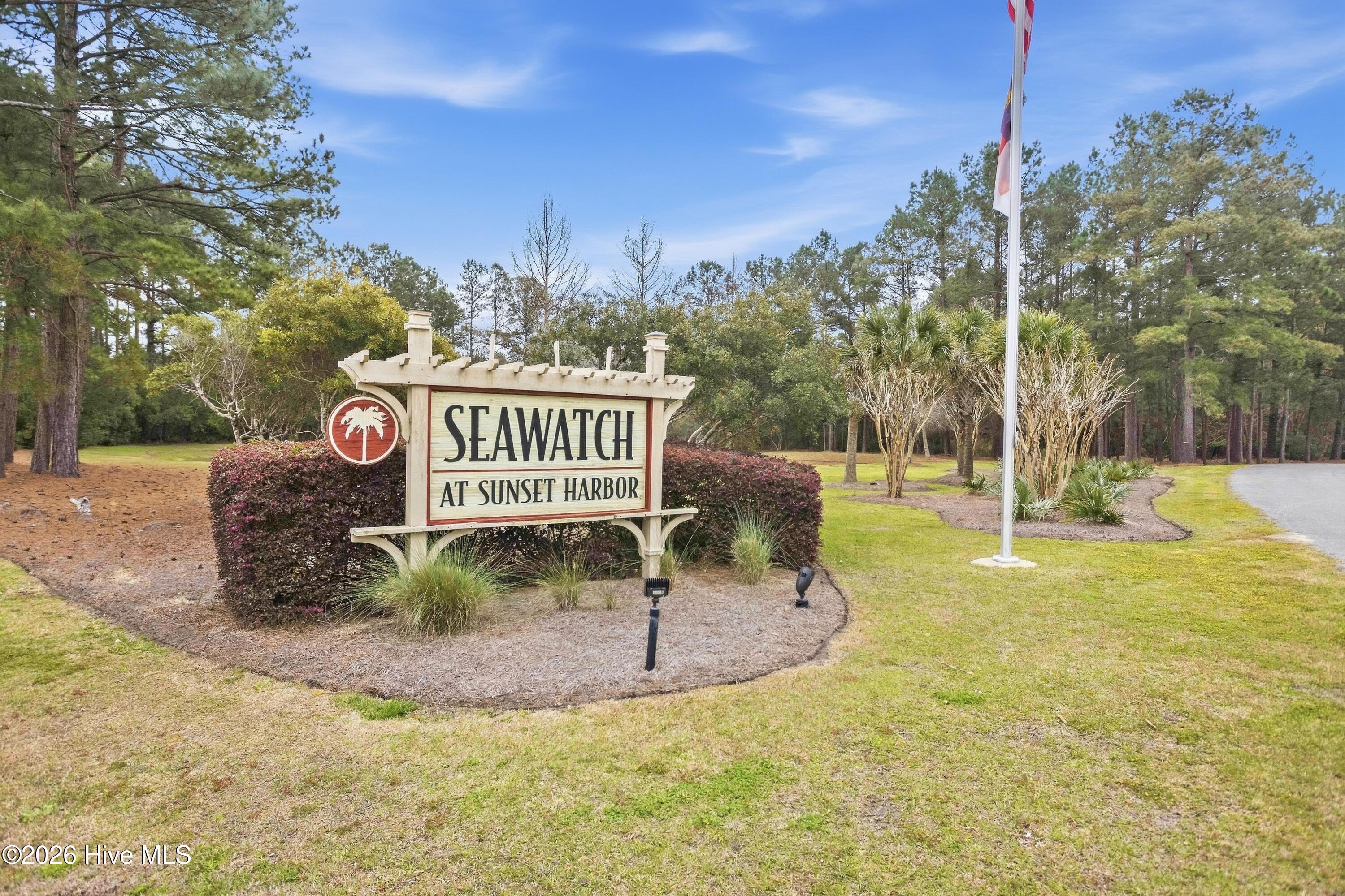 595 626 Ella Circle Se Property Photo 4