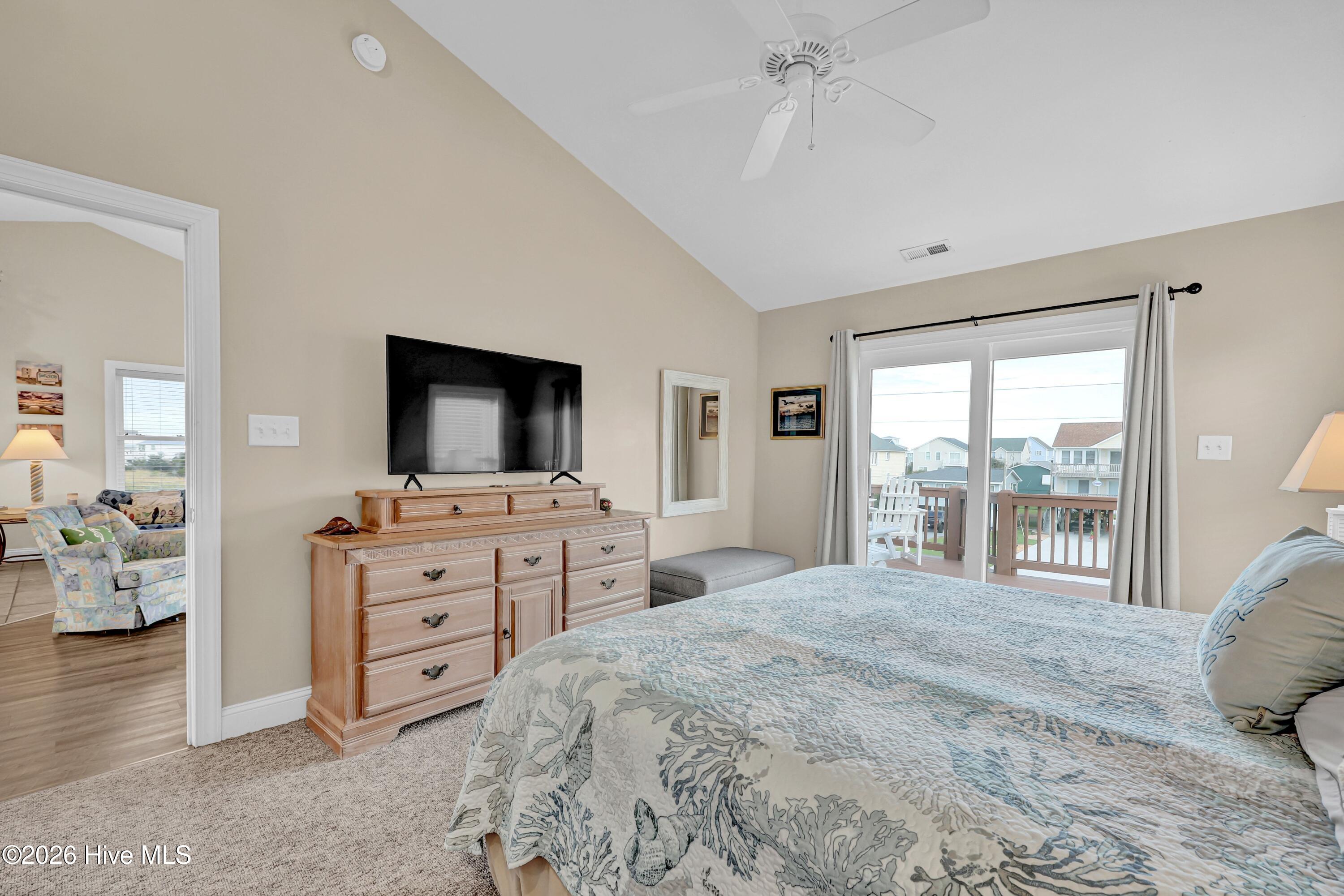 1103 N New River Drive Property Photo 24