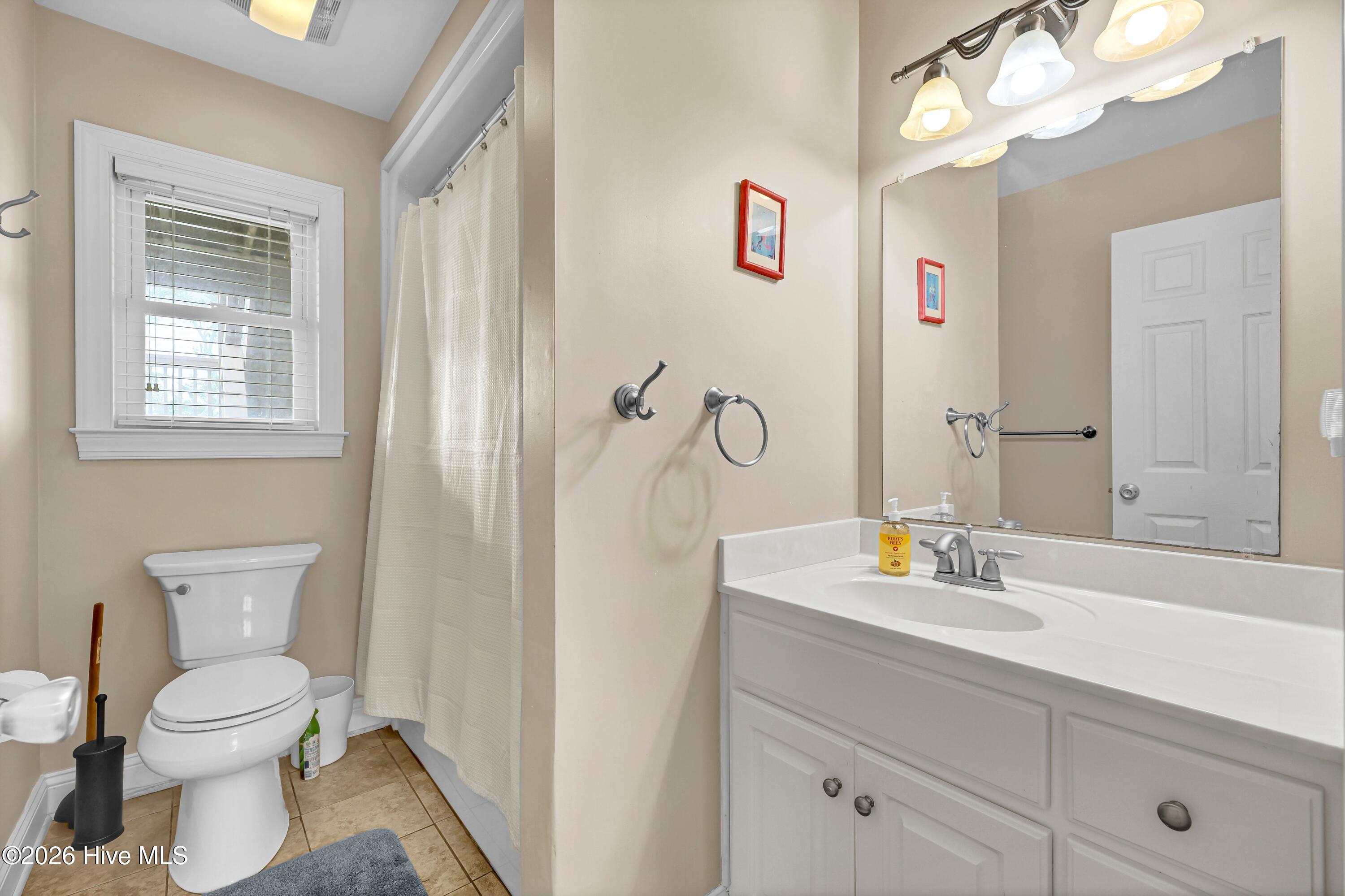 1103 N New River Drive Property Photo 32