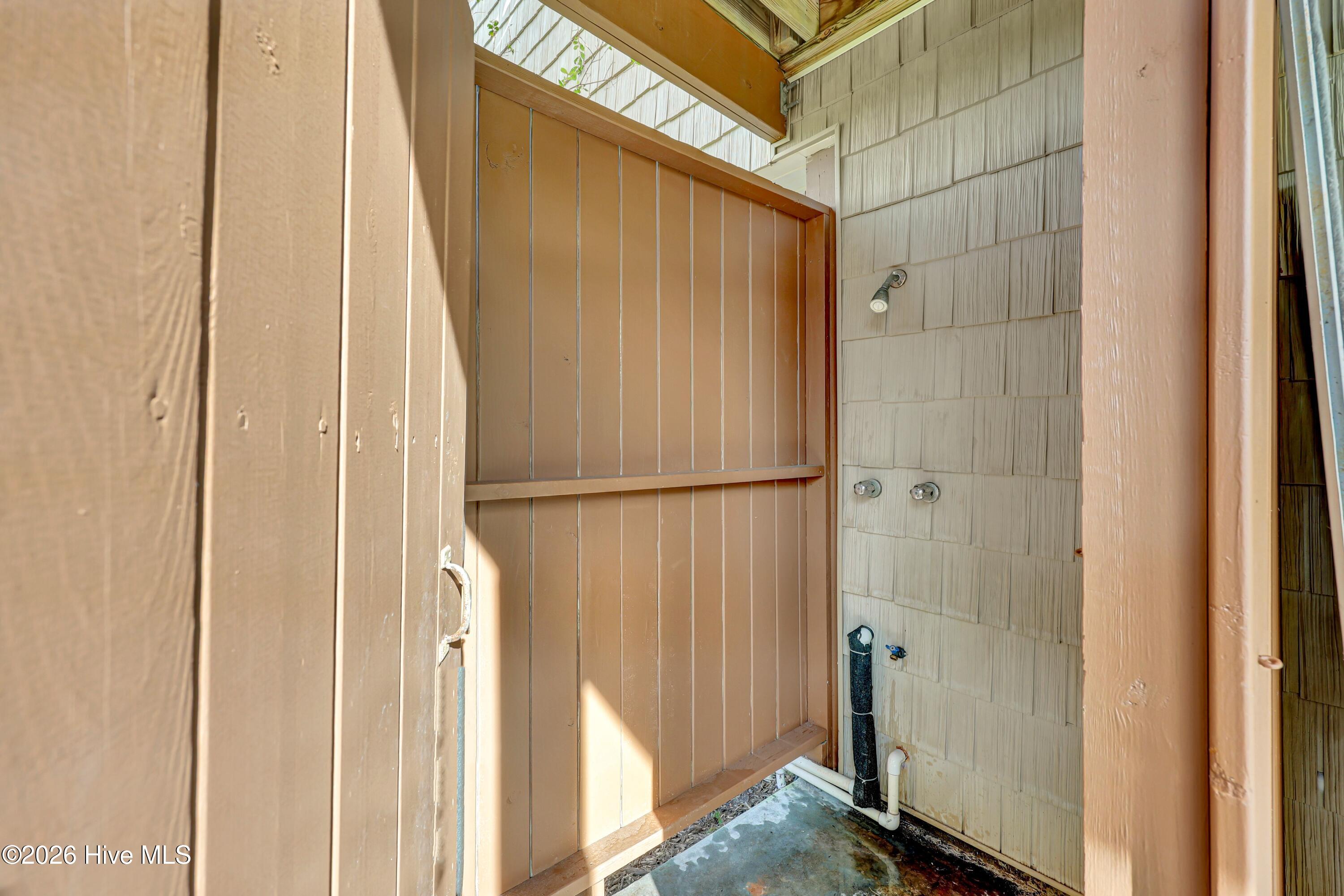 1103 N New River Drive Property Photo 39