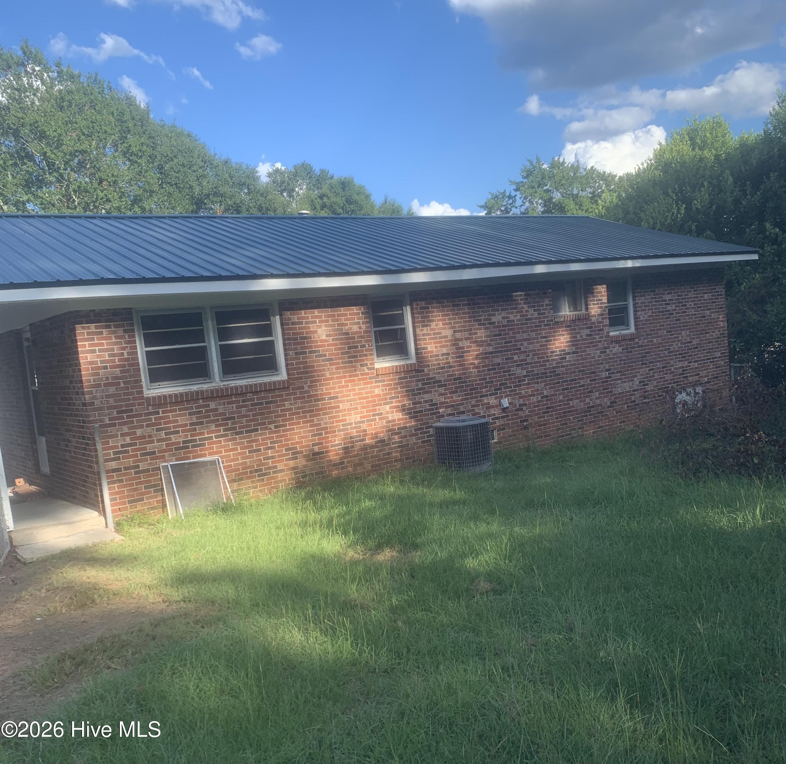 311 Edisto Avenue Property Photo 32