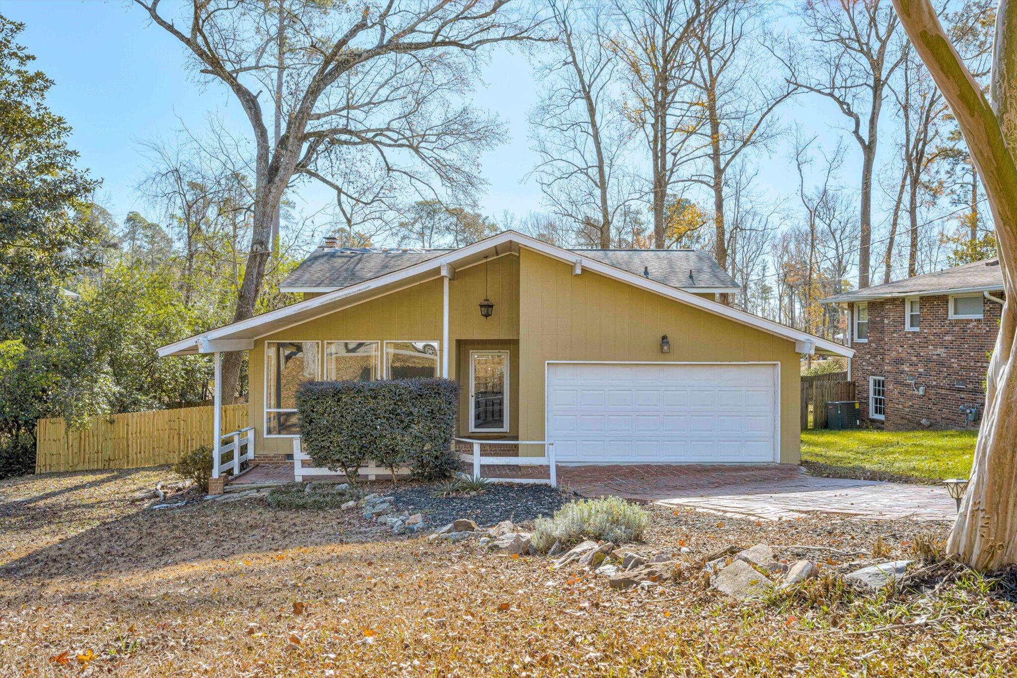 715 Hammond Drive Property Photo 1