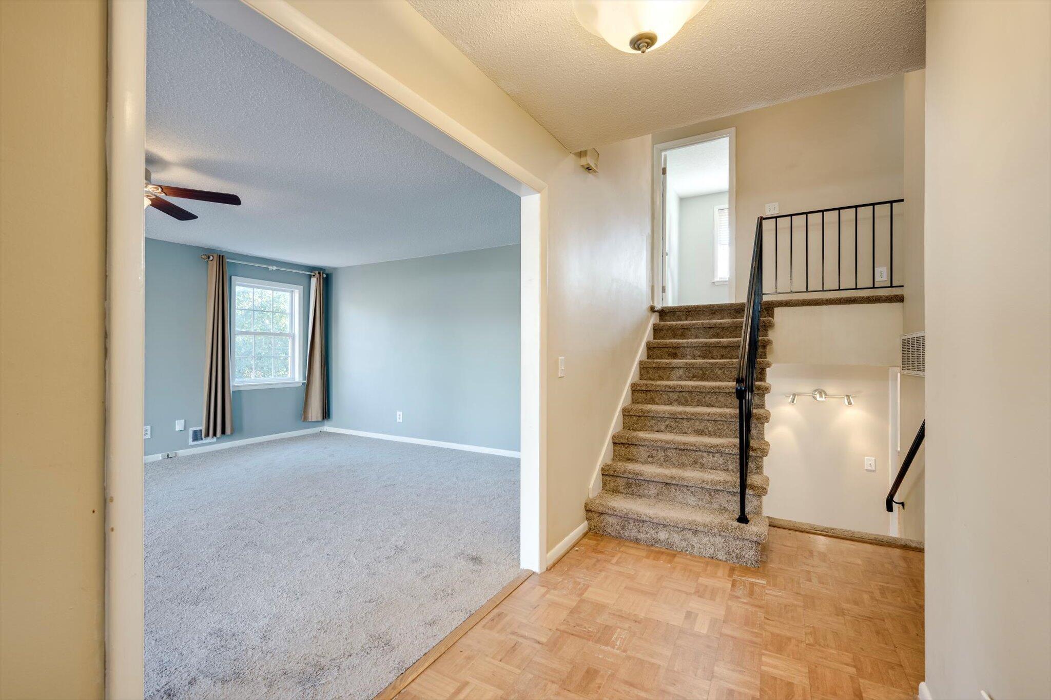 715 Hammond Drive Property Photo 4