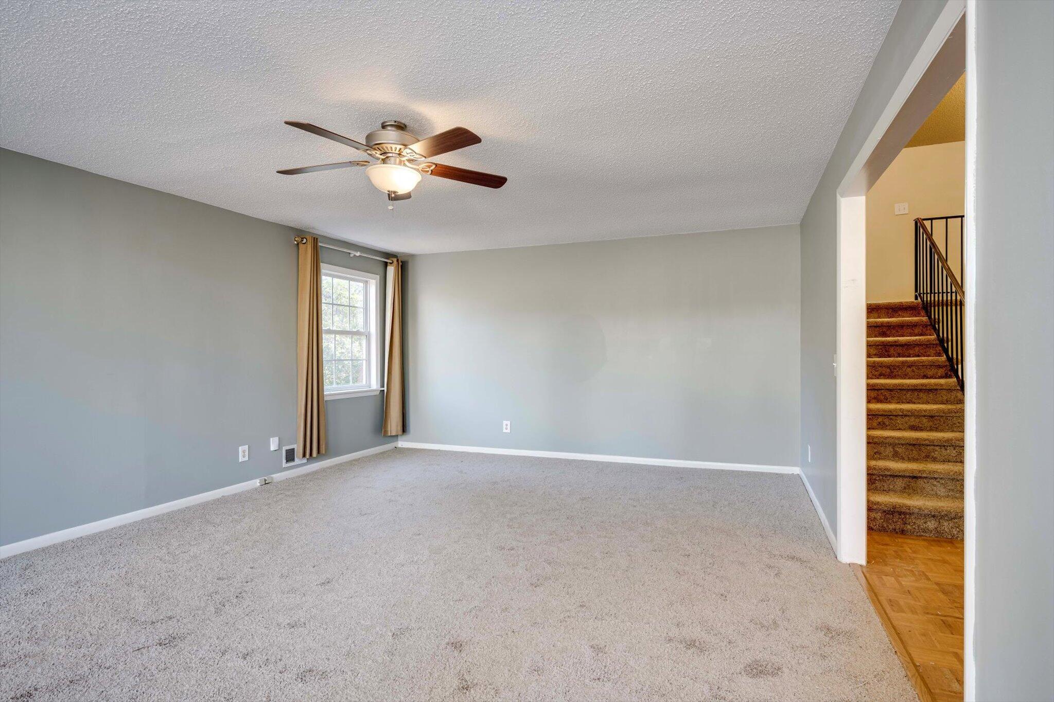 715 Hammond Drive Property Photo 5