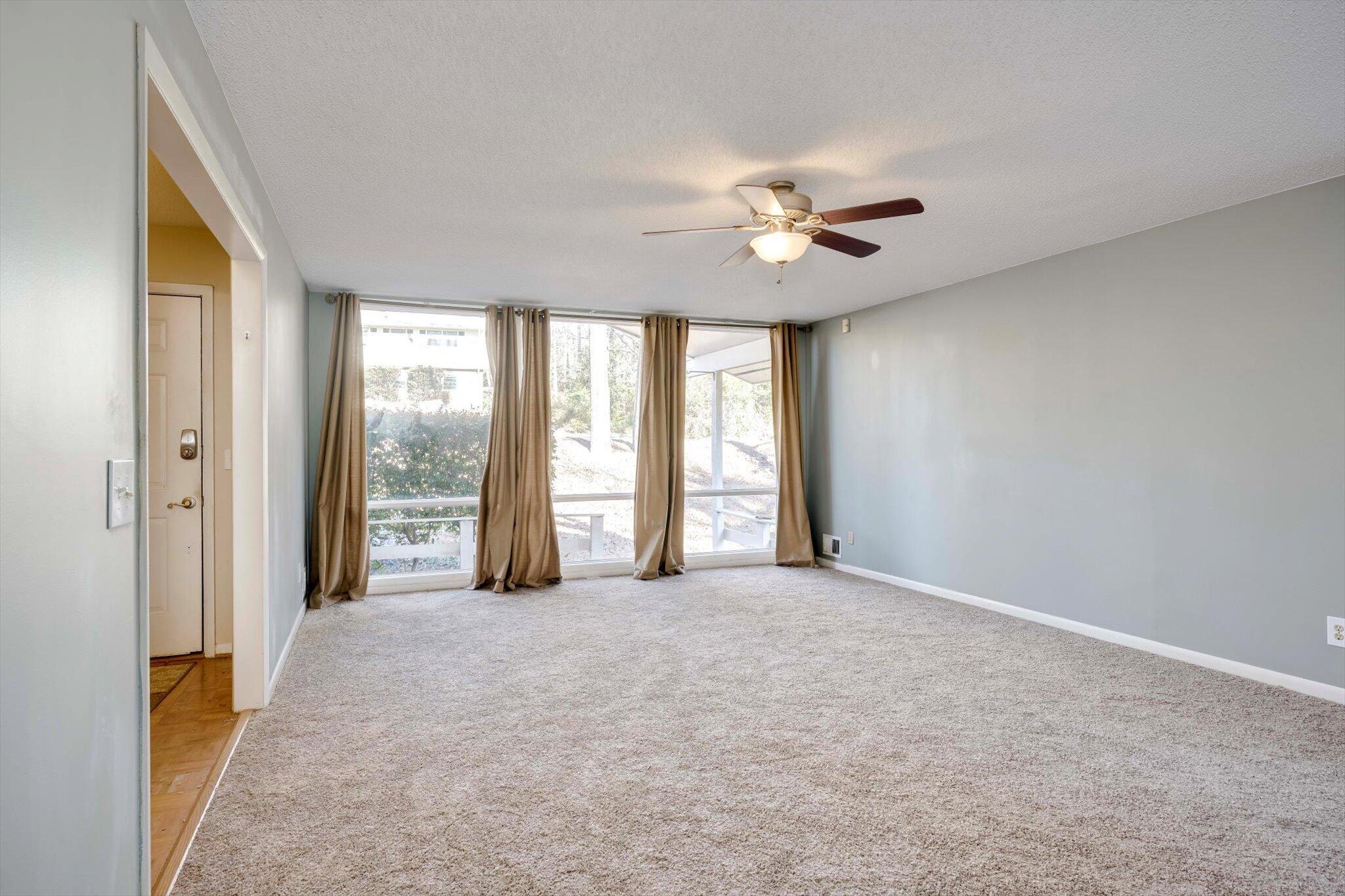 715 Hammond Drive Property Photo 6