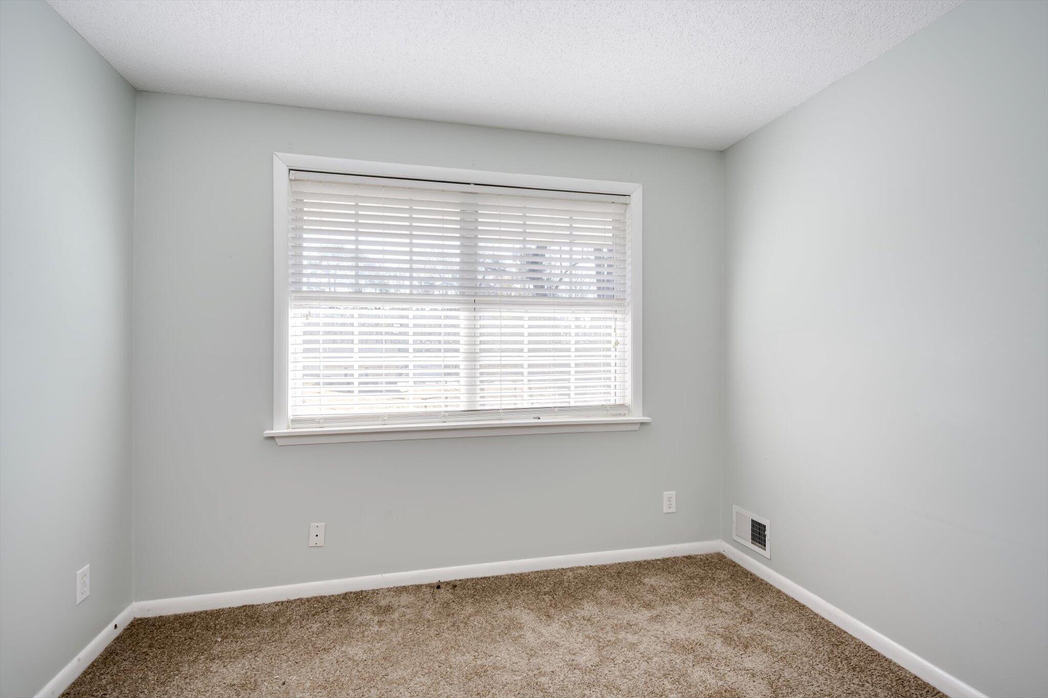 715 Hammond Drive Property Photo 29