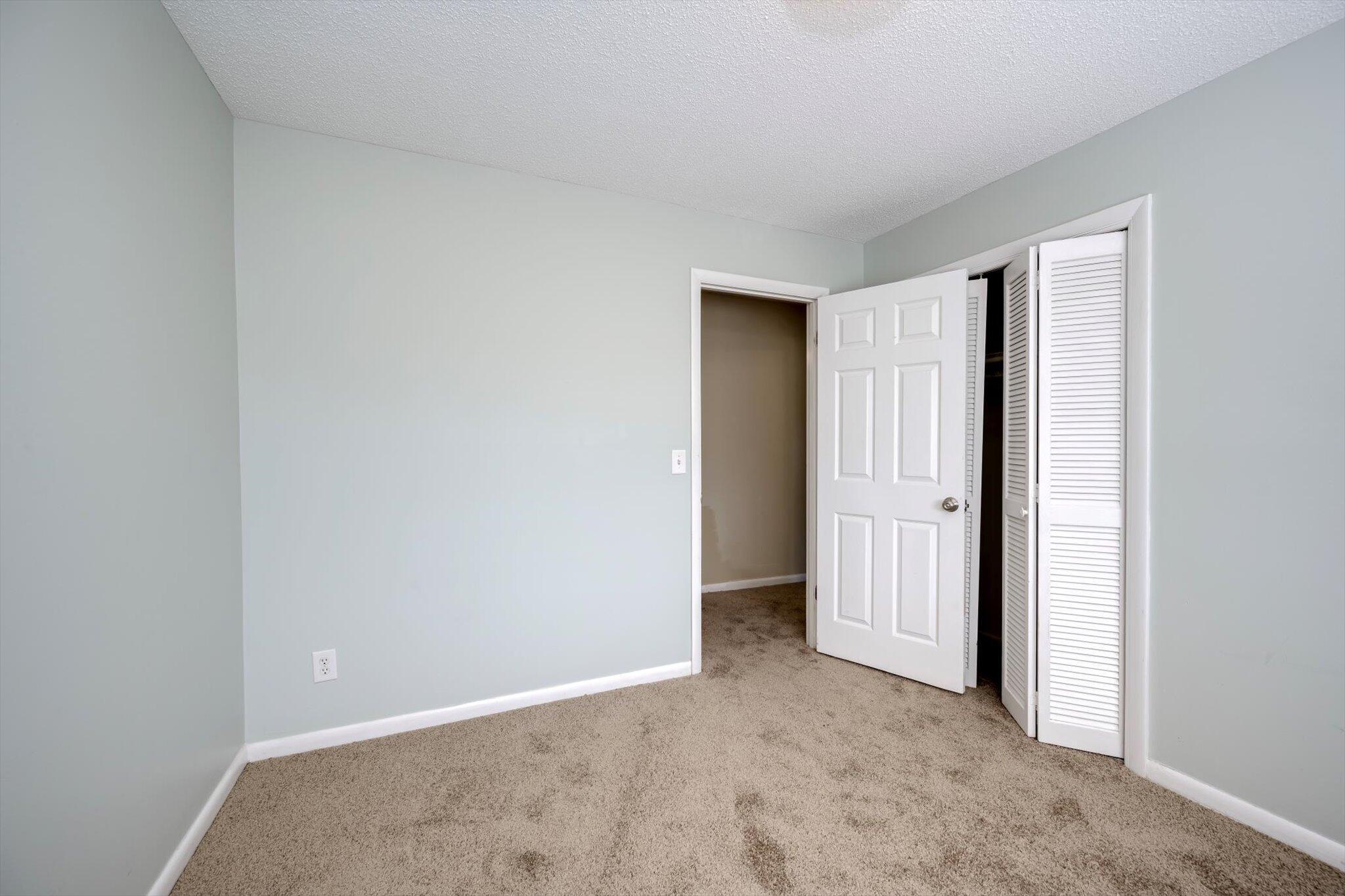 715 Hammond Drive Property Photo 30
