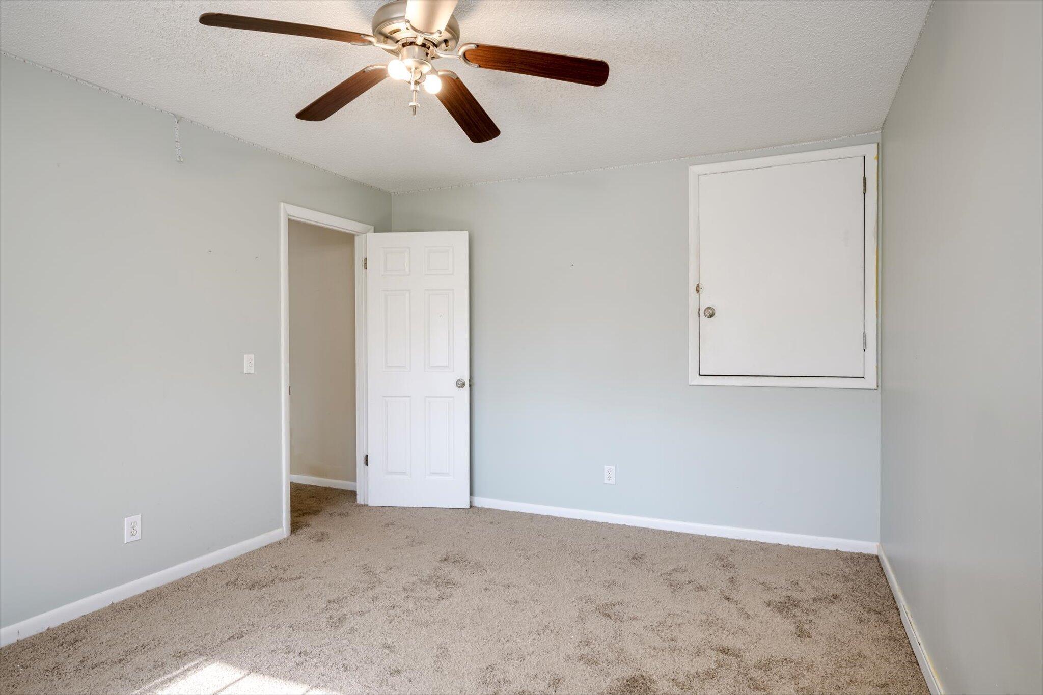 715 Hammond Drive Property Photo 34