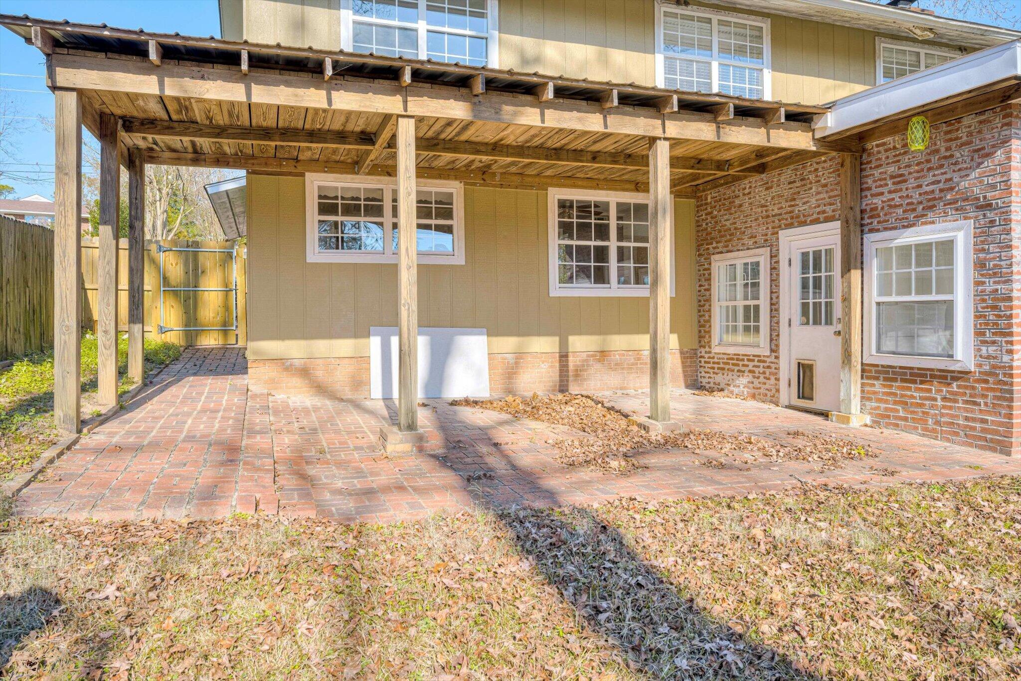 715 Hammond Drive Property Photo 37