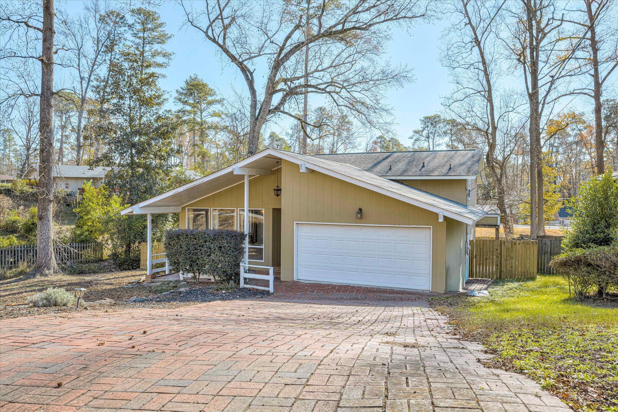 715 Hammond Drive Property Photo 42