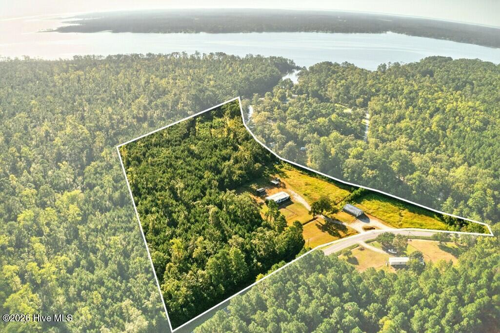 1402 Lynchs Beach Loop Road Property Photo 1