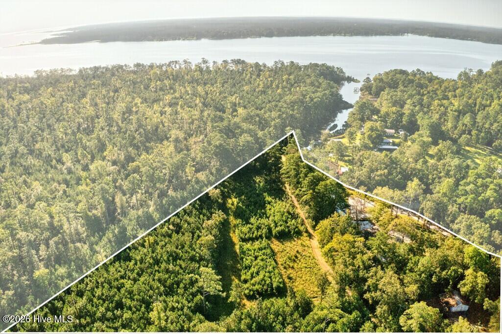 1402 Lynchs Beach Loop Road Property Photo 2