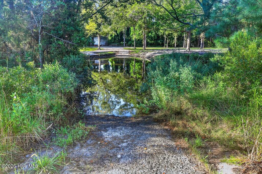 1402 Lynchs Beach Loop Road Property Photo 8