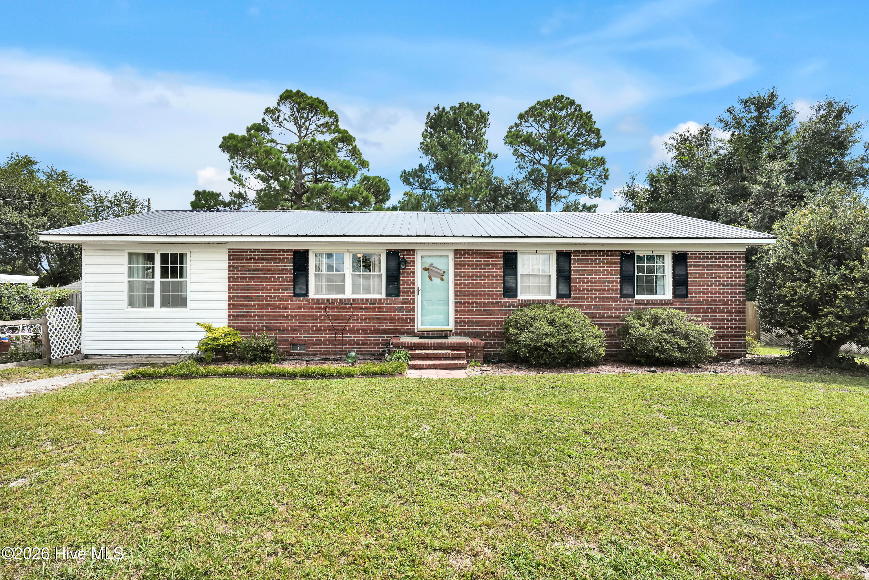 710 N College Road Property Photo 1