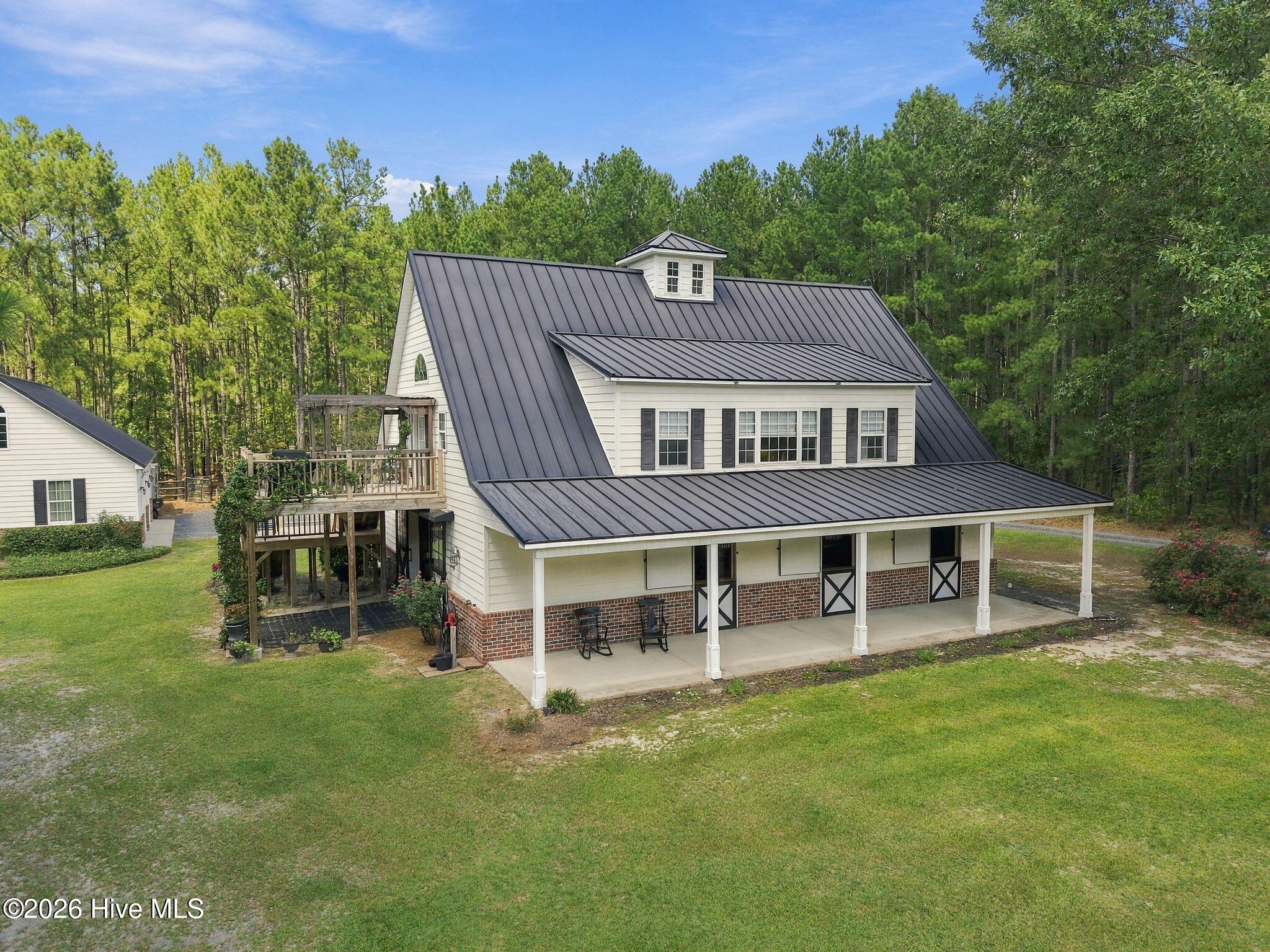 104 Meadows Lane Property Photo 13