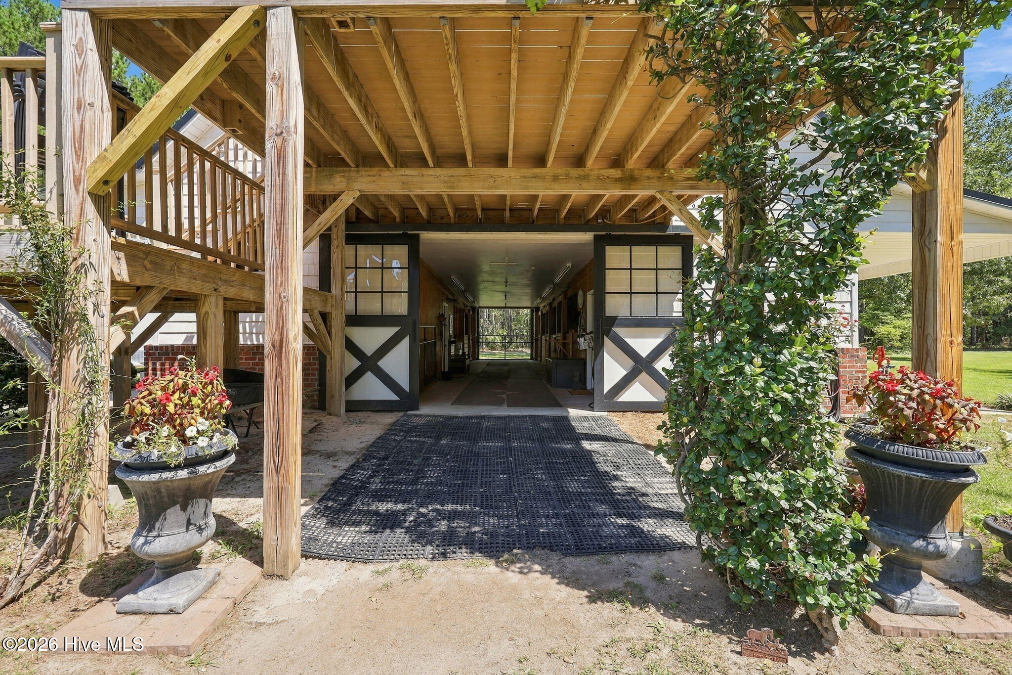 104 Meadows Lane Property Photo 41