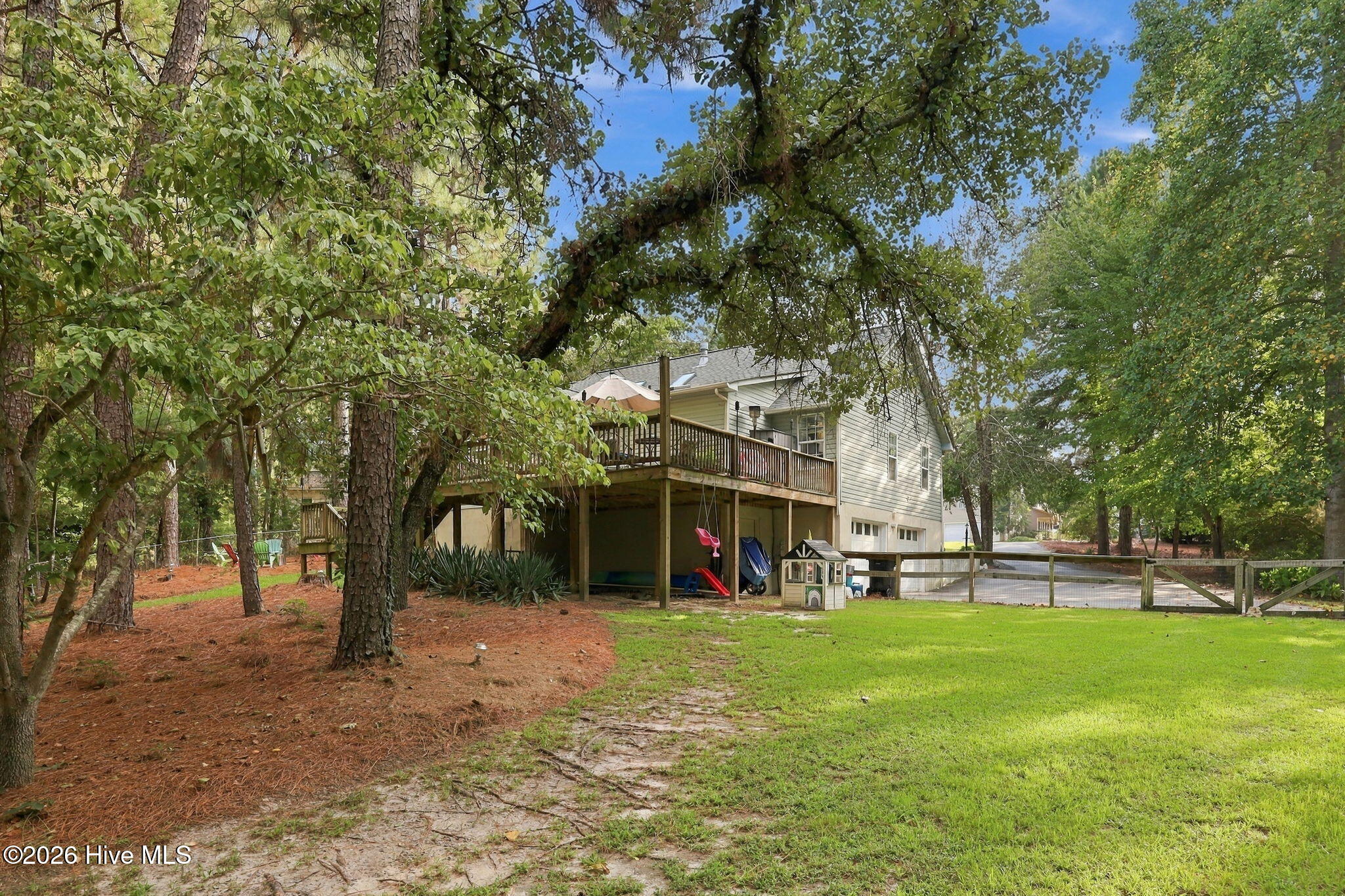 135 Pinesage Drive Property Photo 44