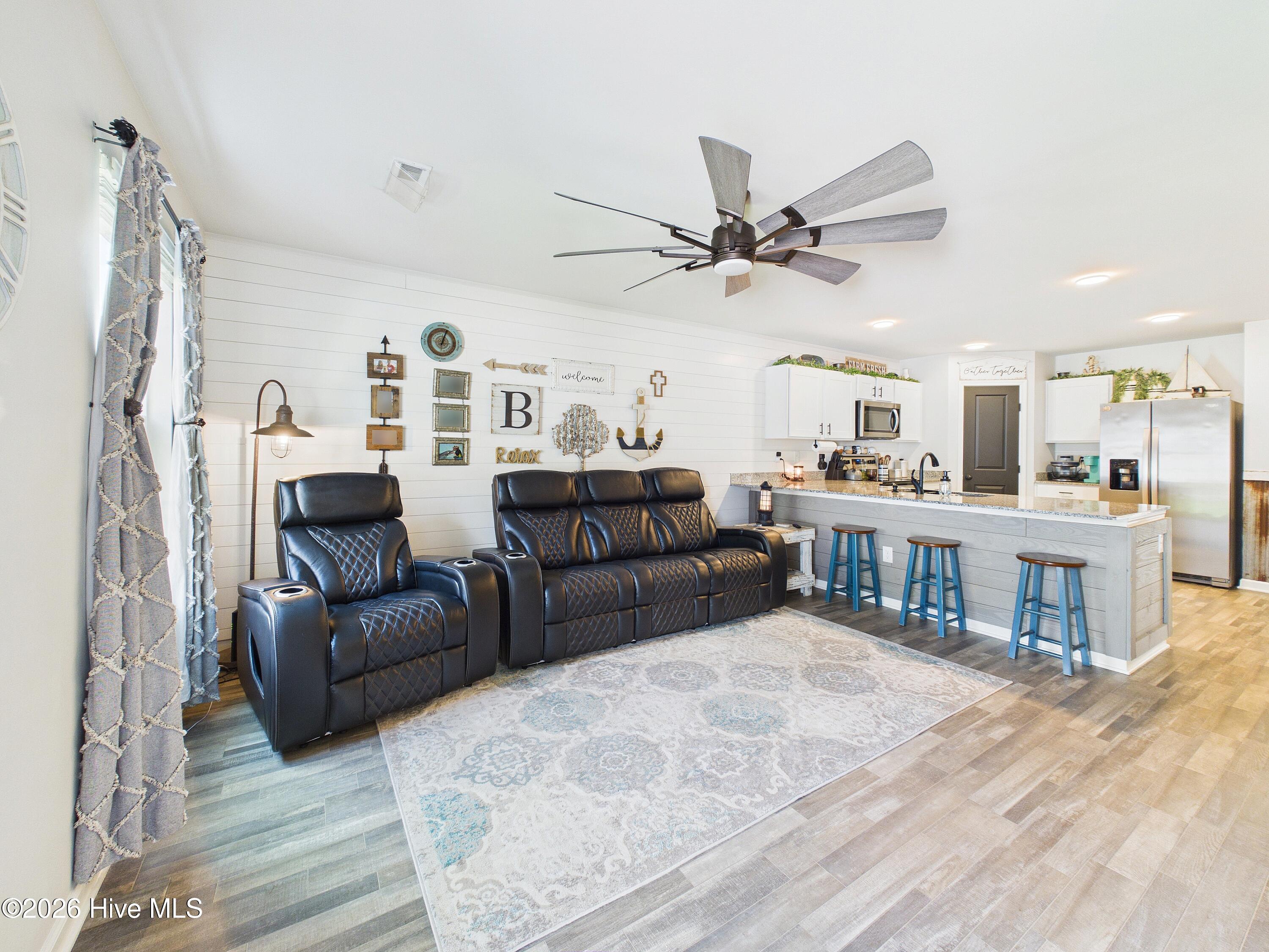 2504 Provence Drive Se Property Photo 8
