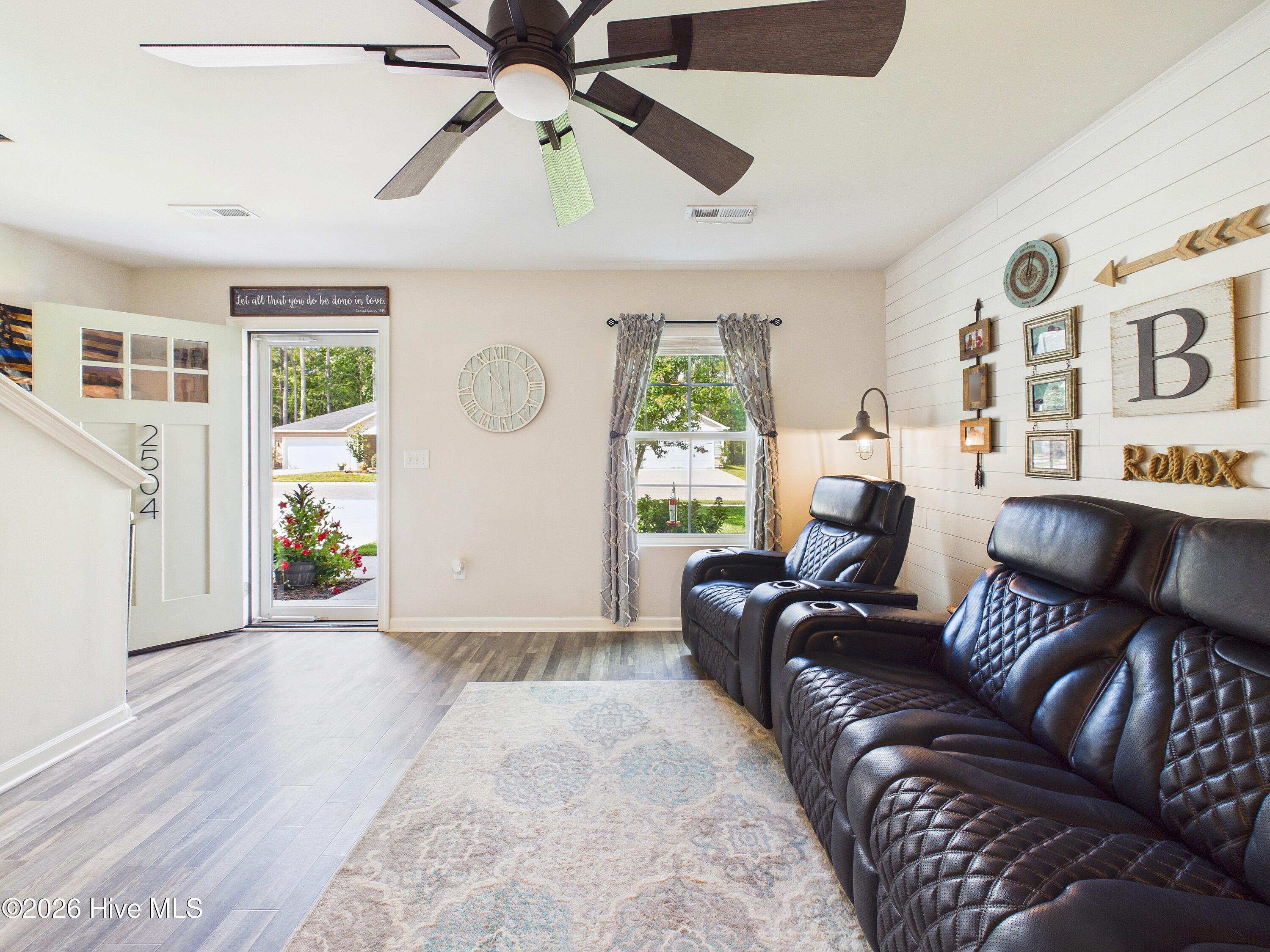 2504 Provence Drive Se Property Photo 11