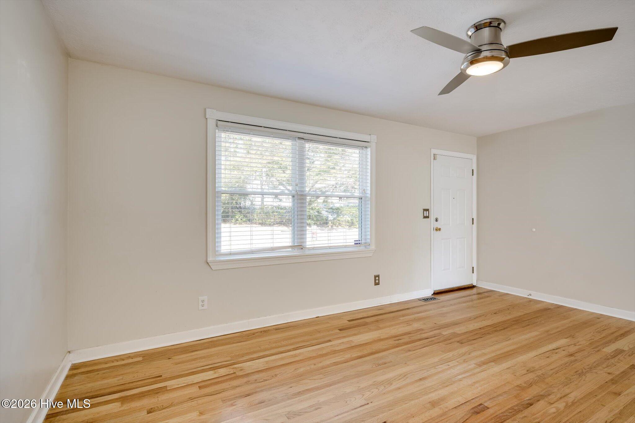 2234 Lee Street Property Photo 5