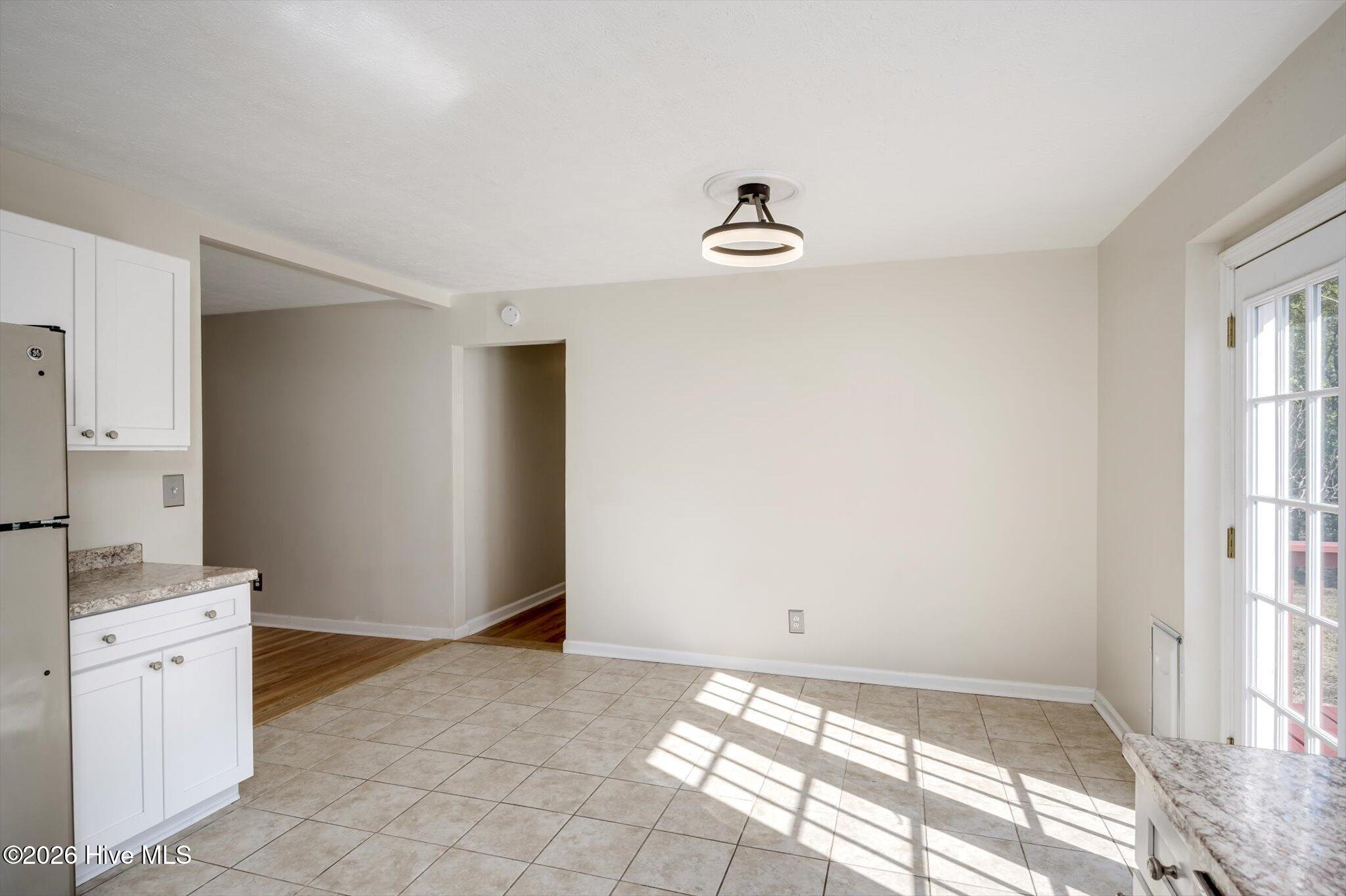 2234 Lee Street Property Photo 9