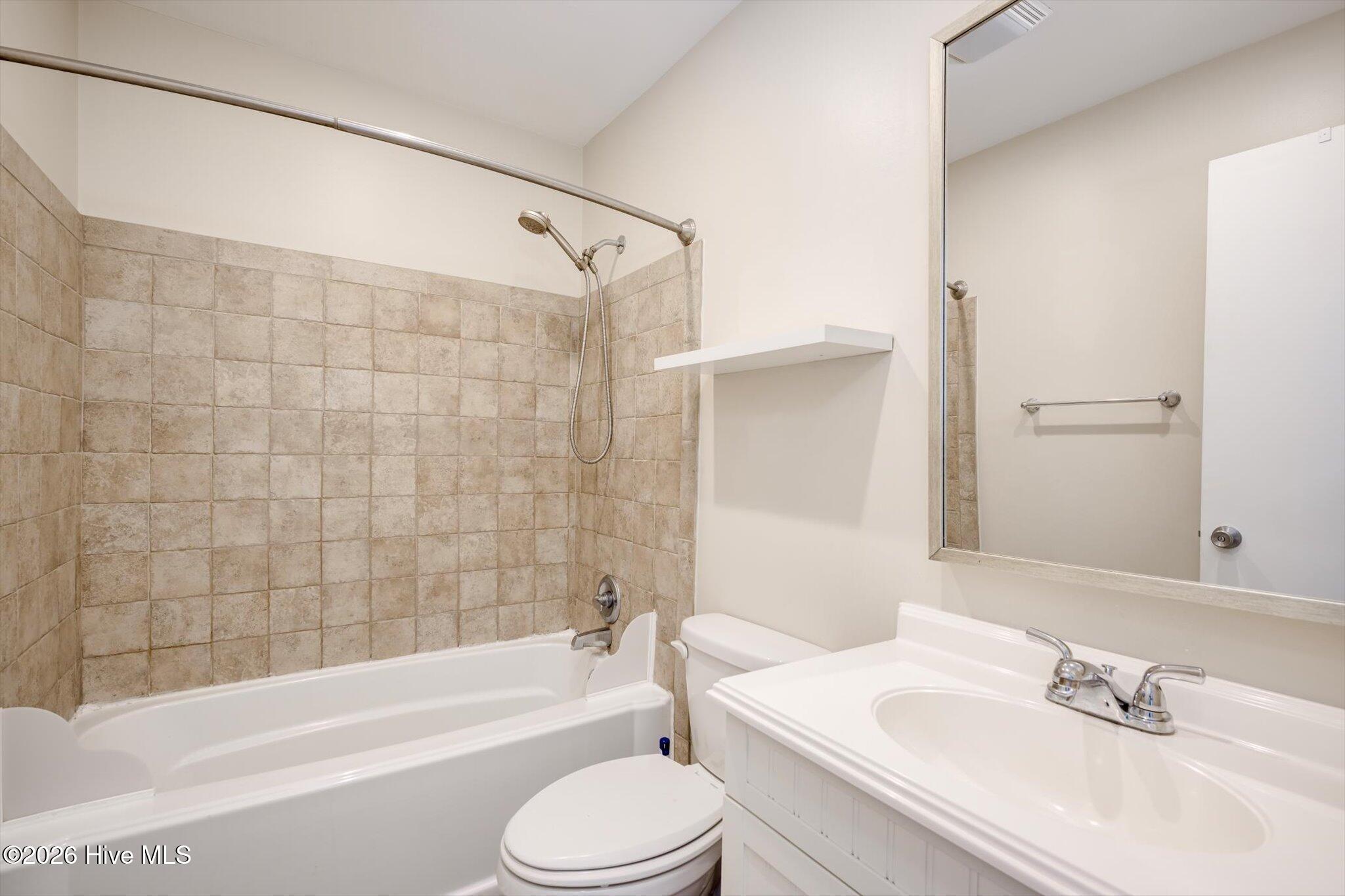 2234 Lee Street Property Photo 13
