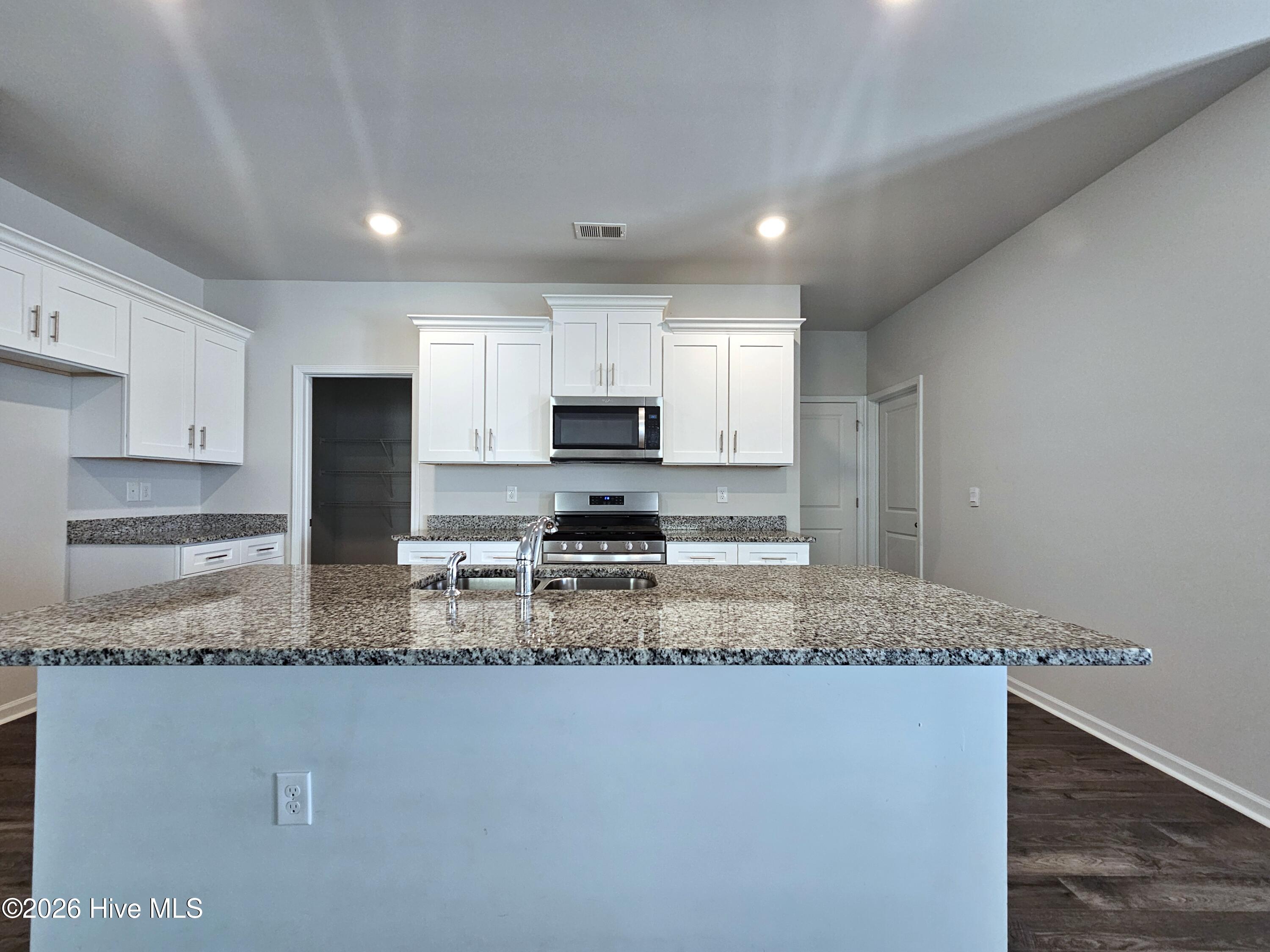 921 Bauxite Run Property Photo 3