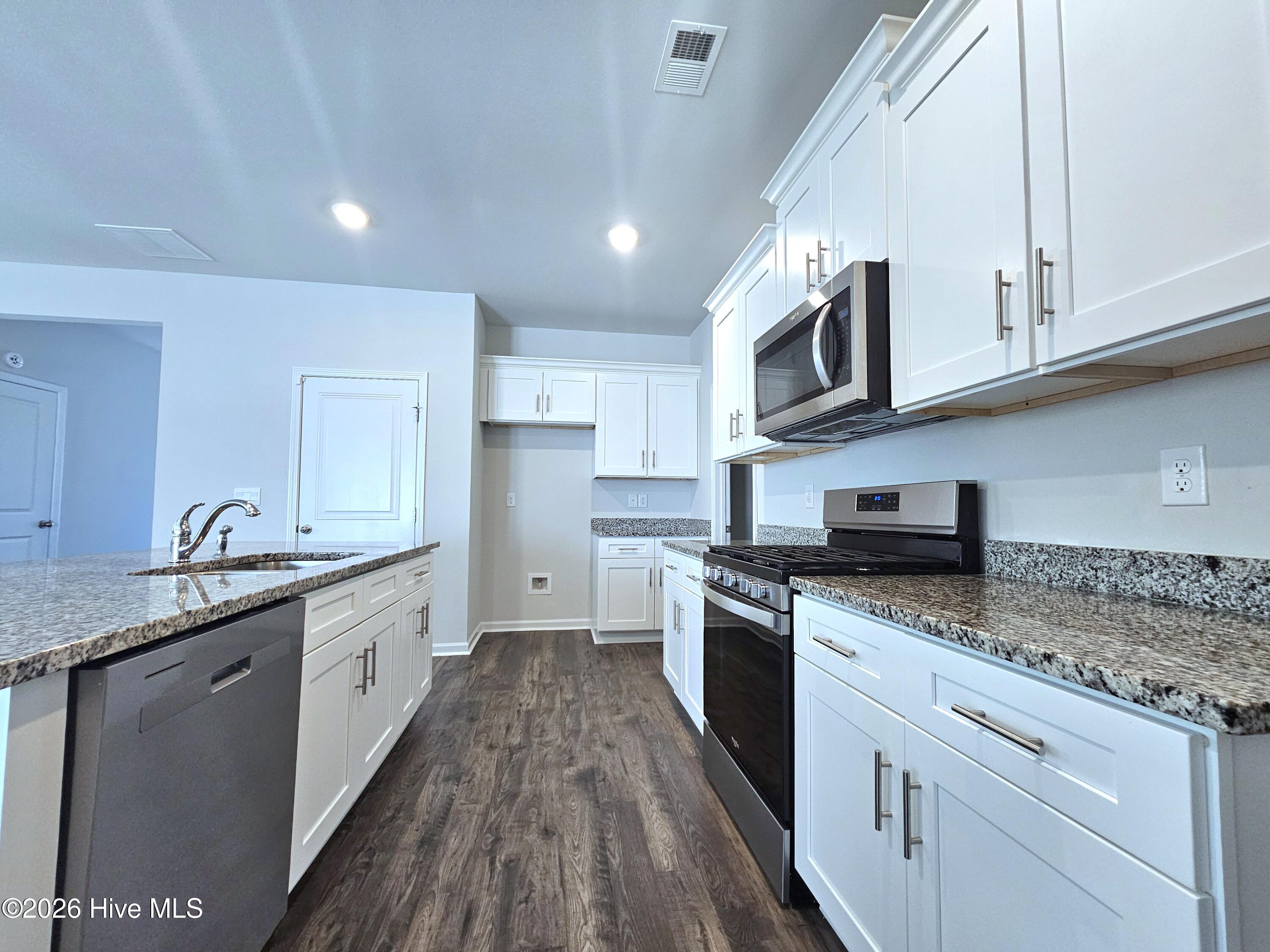 921 Bauxite Run Property Photo 4