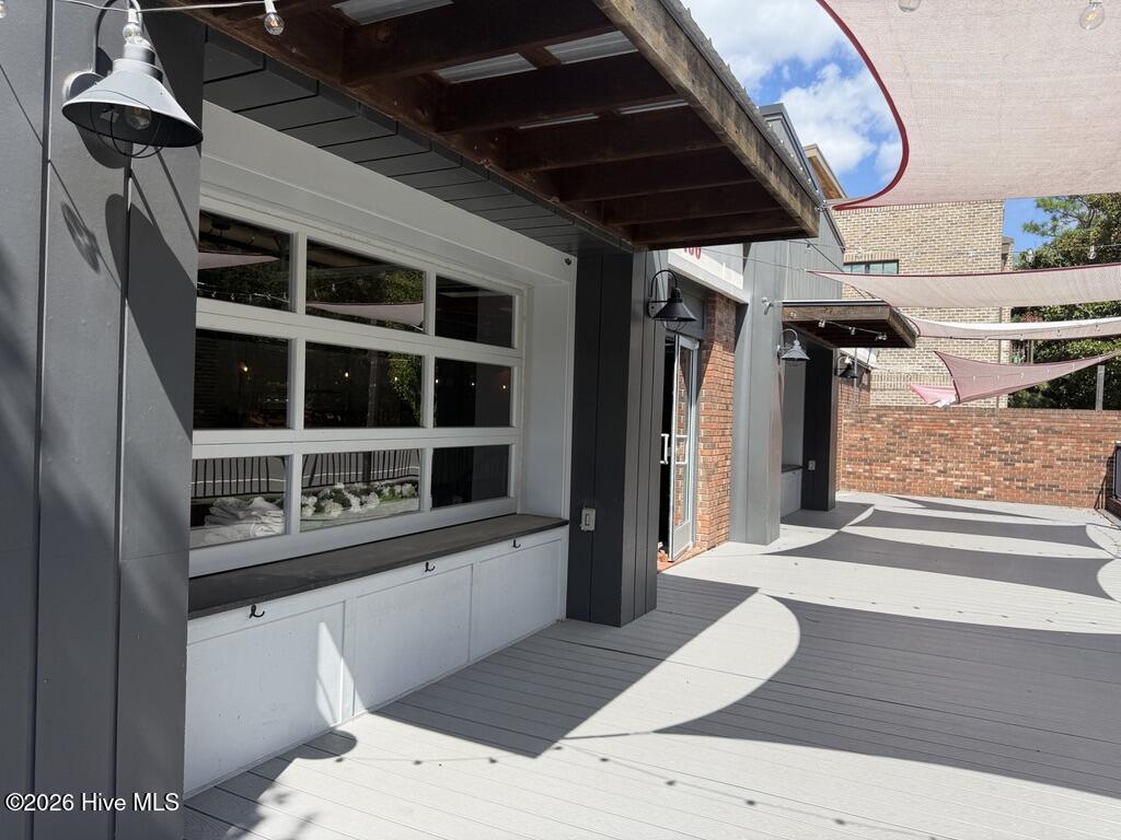 490 Sw Broad Street Property Photo 16