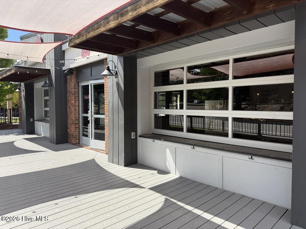 490 Sw Broad Street Property Photo 17