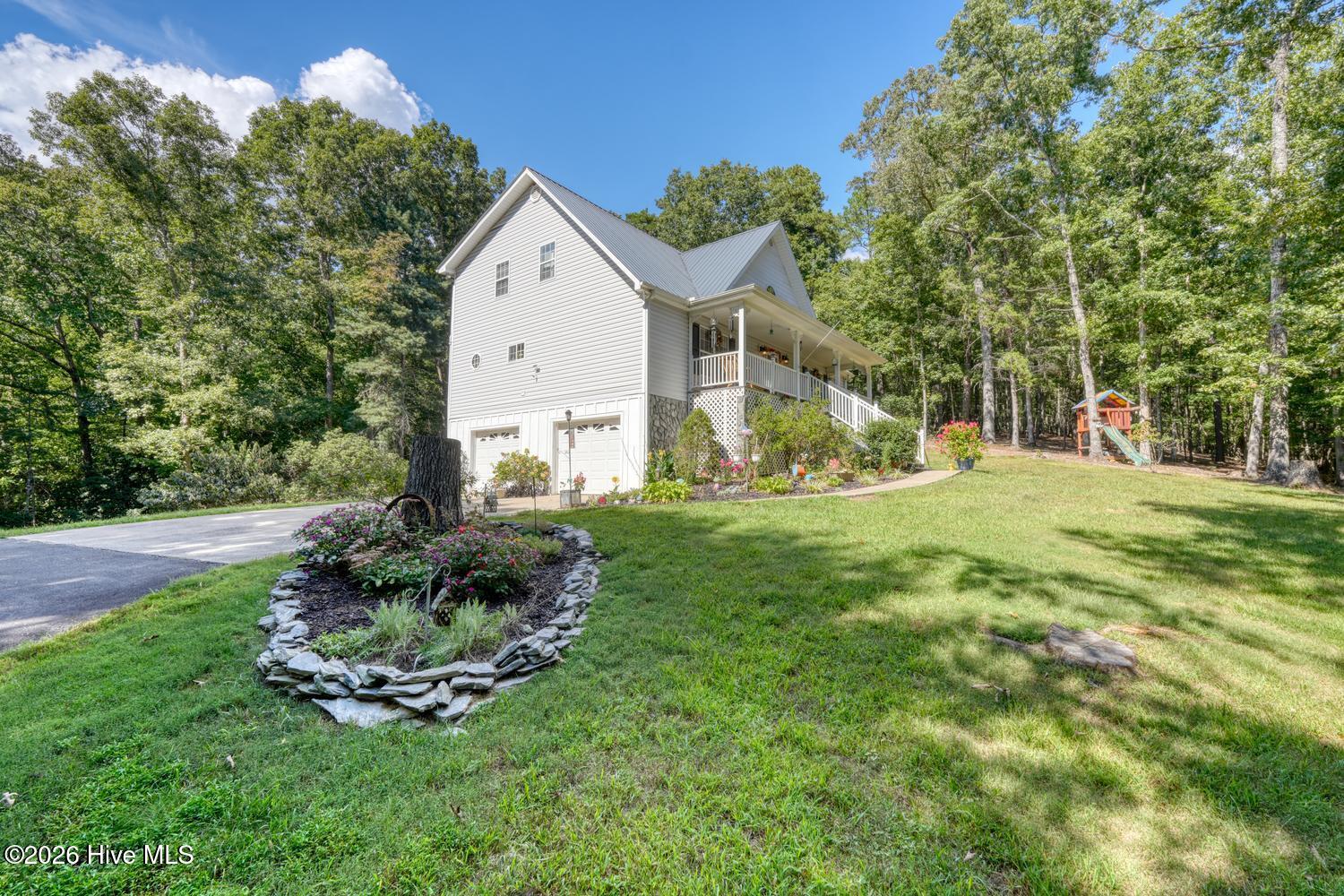 1341 Mull Road Property Photo 4